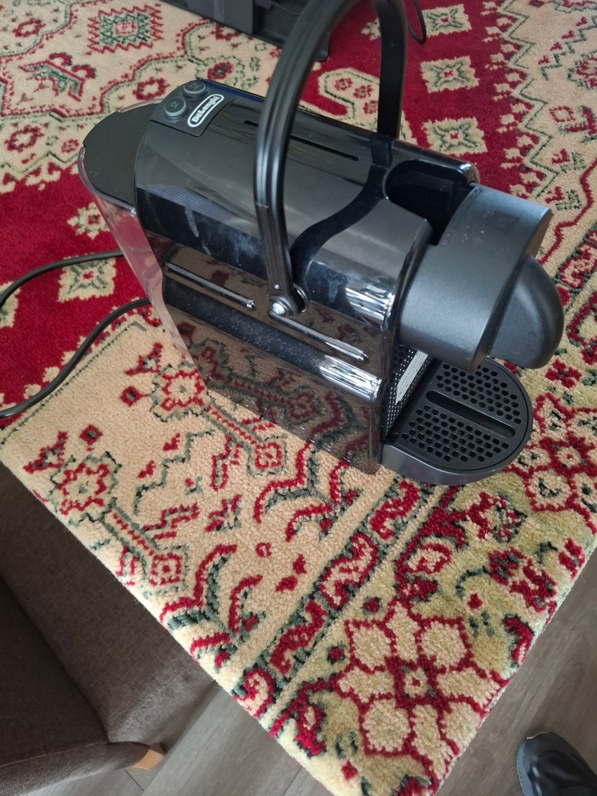 De'Longhi Nespresso Inissia Koffiemachine Zwart, Ophalen, Koffiepads en cups, Gebruikt, Koffiemachine