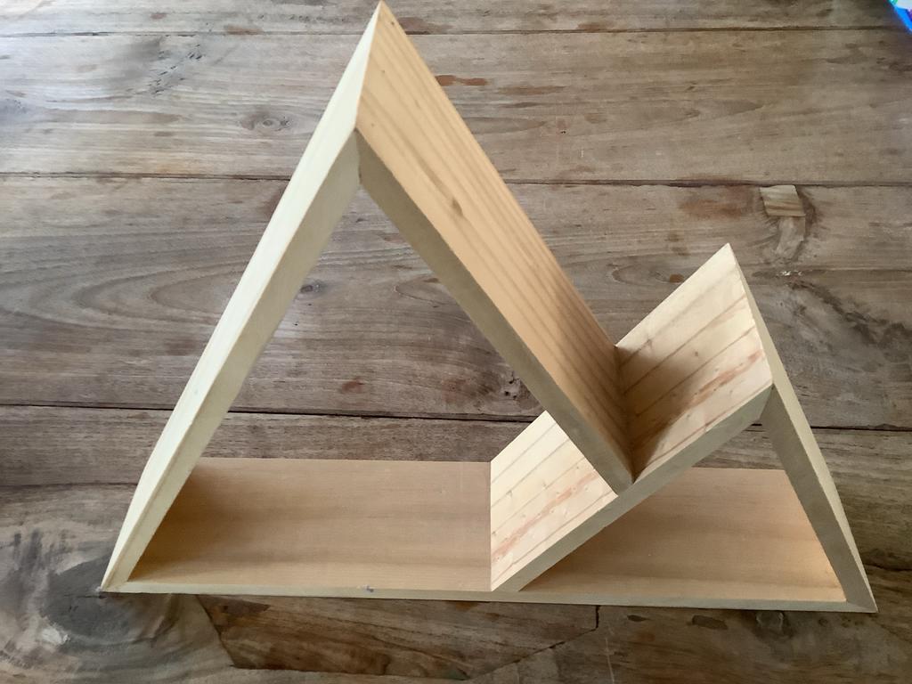 Houten Driehoekige Boekenplank / Decoratieve Plank, Ophalen of Verzenden, Nieuw