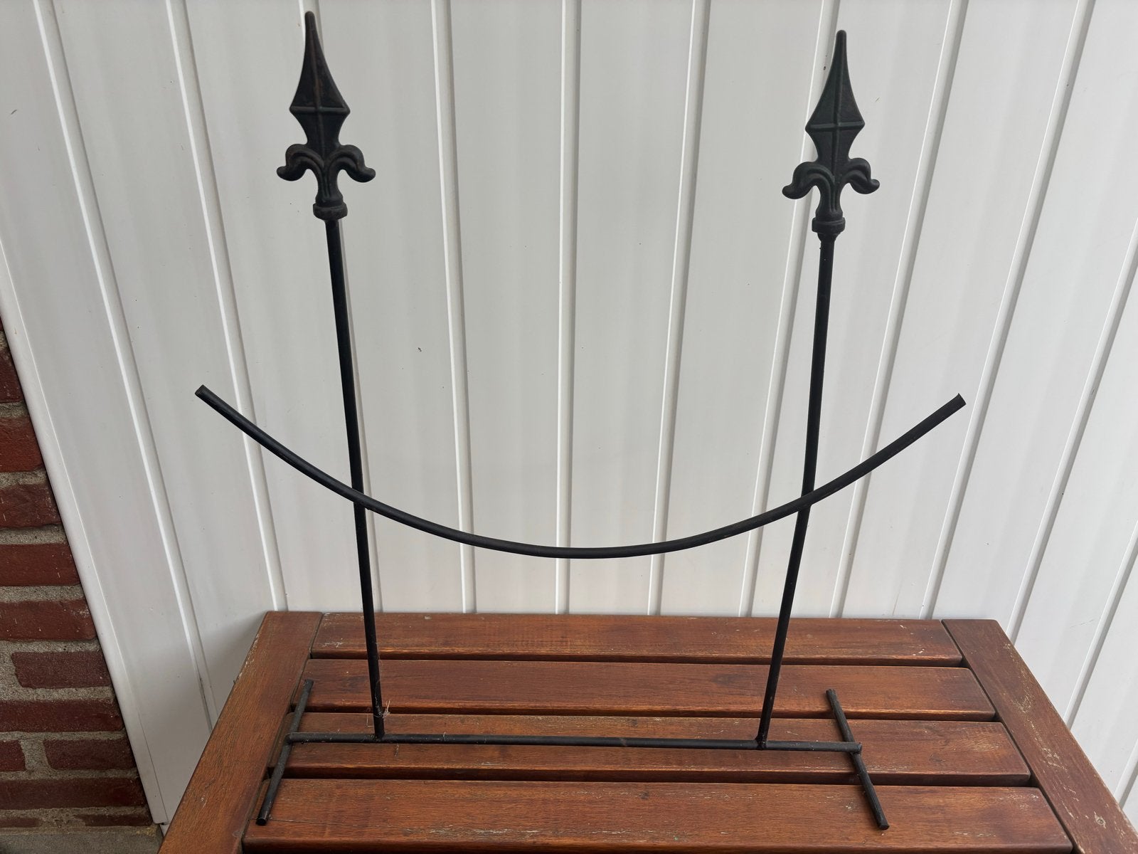 Metalen plantensteun met decoratieve punten, Ophalen, Gebruikt, Metaal, Overige typen