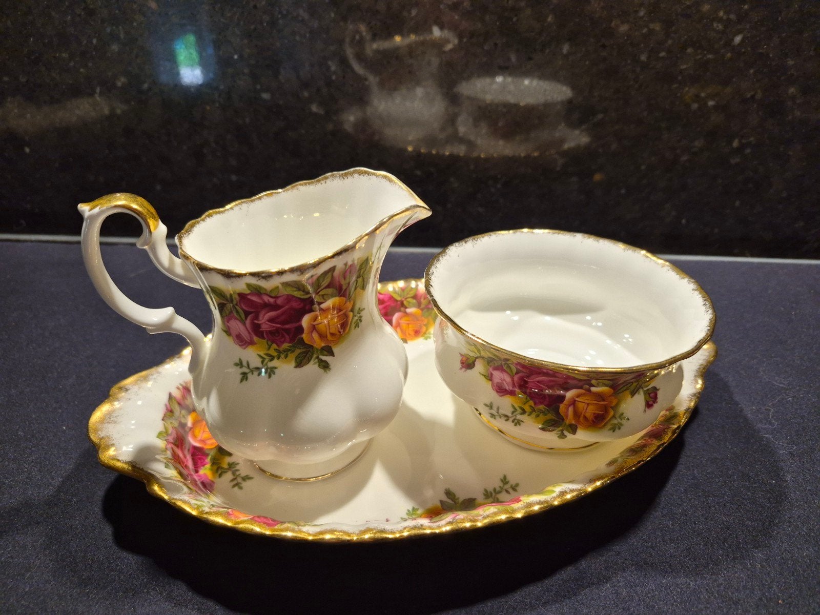 Royal Albert Old Country Roses melk en suikerset, groot, Ophalen of Verzenden