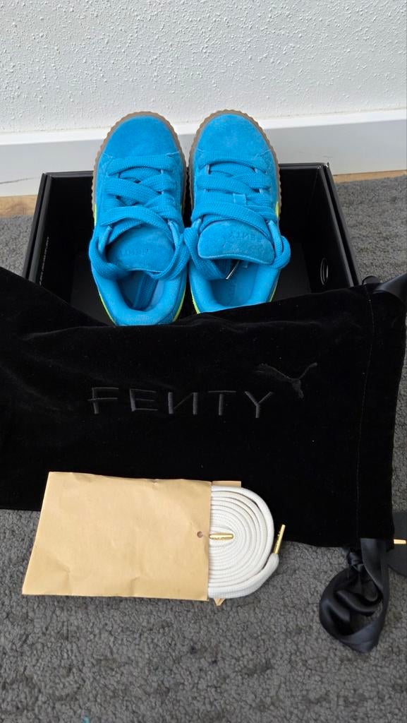 Nieuwe Puma Fenty schoenen - Maat 31 met extra veters, Jongen of Meisje, Schoenen, Nieuw, Ophalen of Verzenden