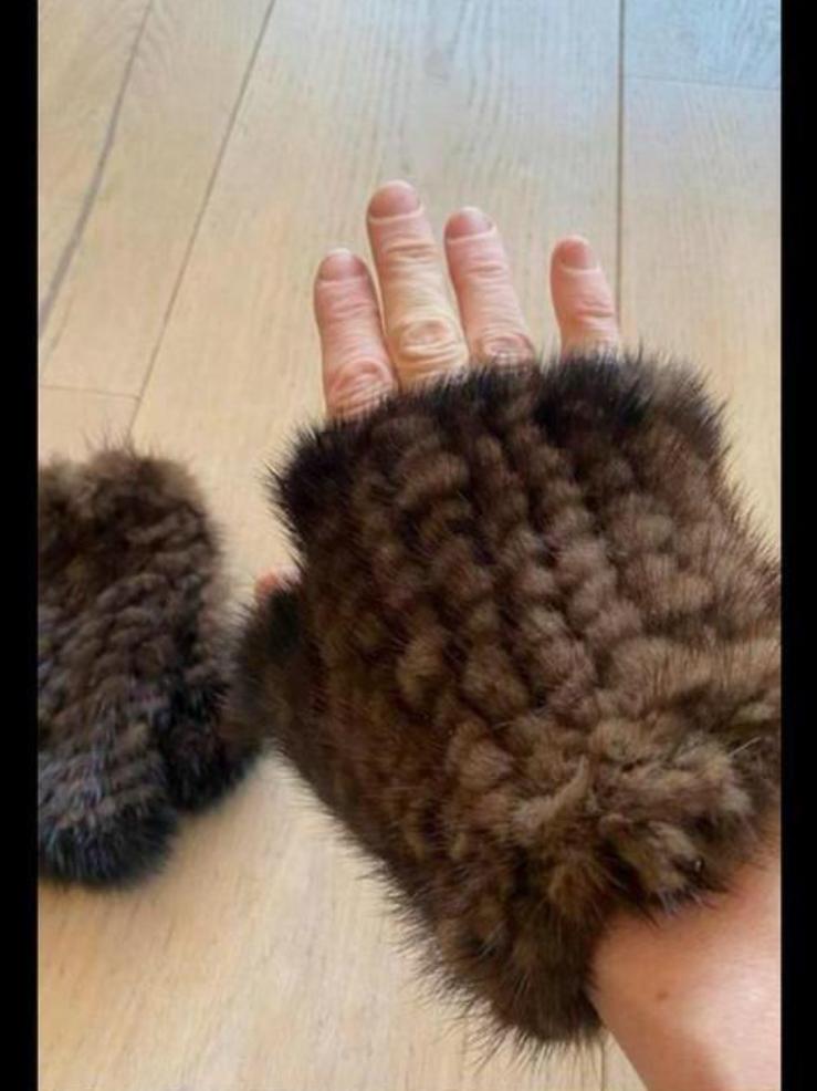 Nerts handschoenen bont nieuwstaat one size, Ophalen of Verzenden, Zo goed als nieuw, Maat 38/40 (M), Handschoenen