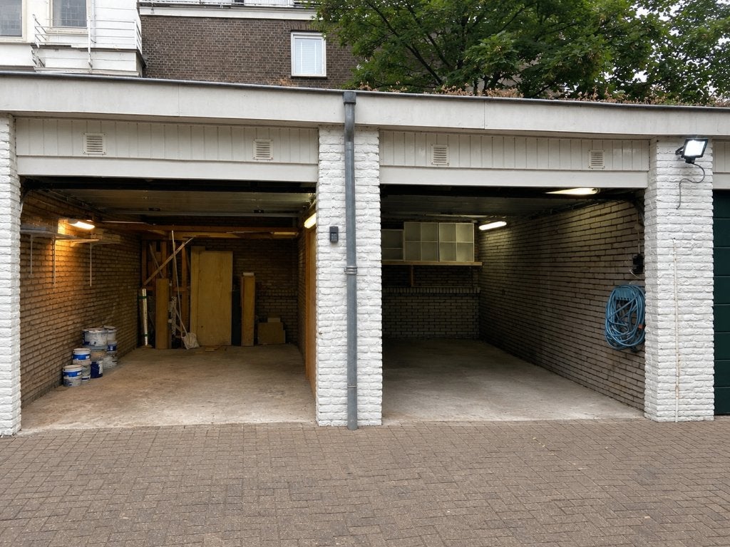 2 Garages + 2 carport plaatsen, Zeeheldenkwartier Den Haag, Den Haag