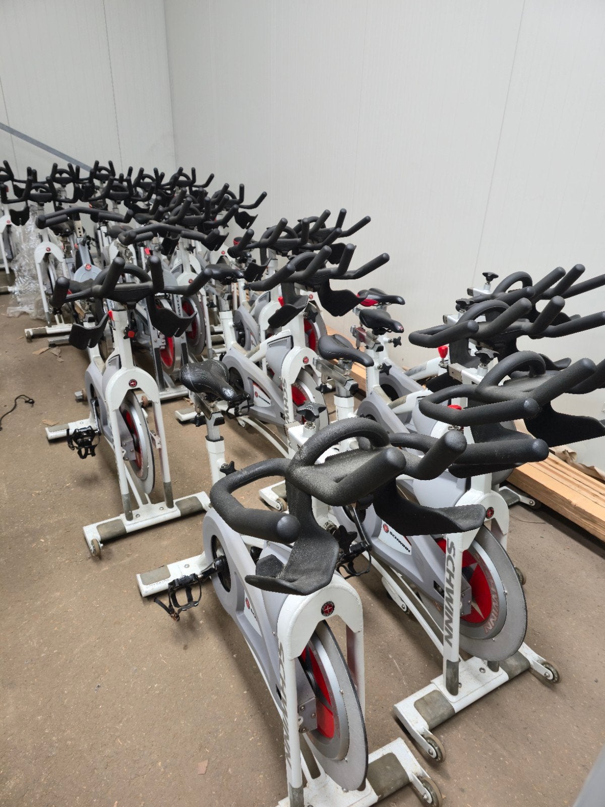 28 Schwinn spinning bikes, Ophalen, Gebruikt, Overige typen