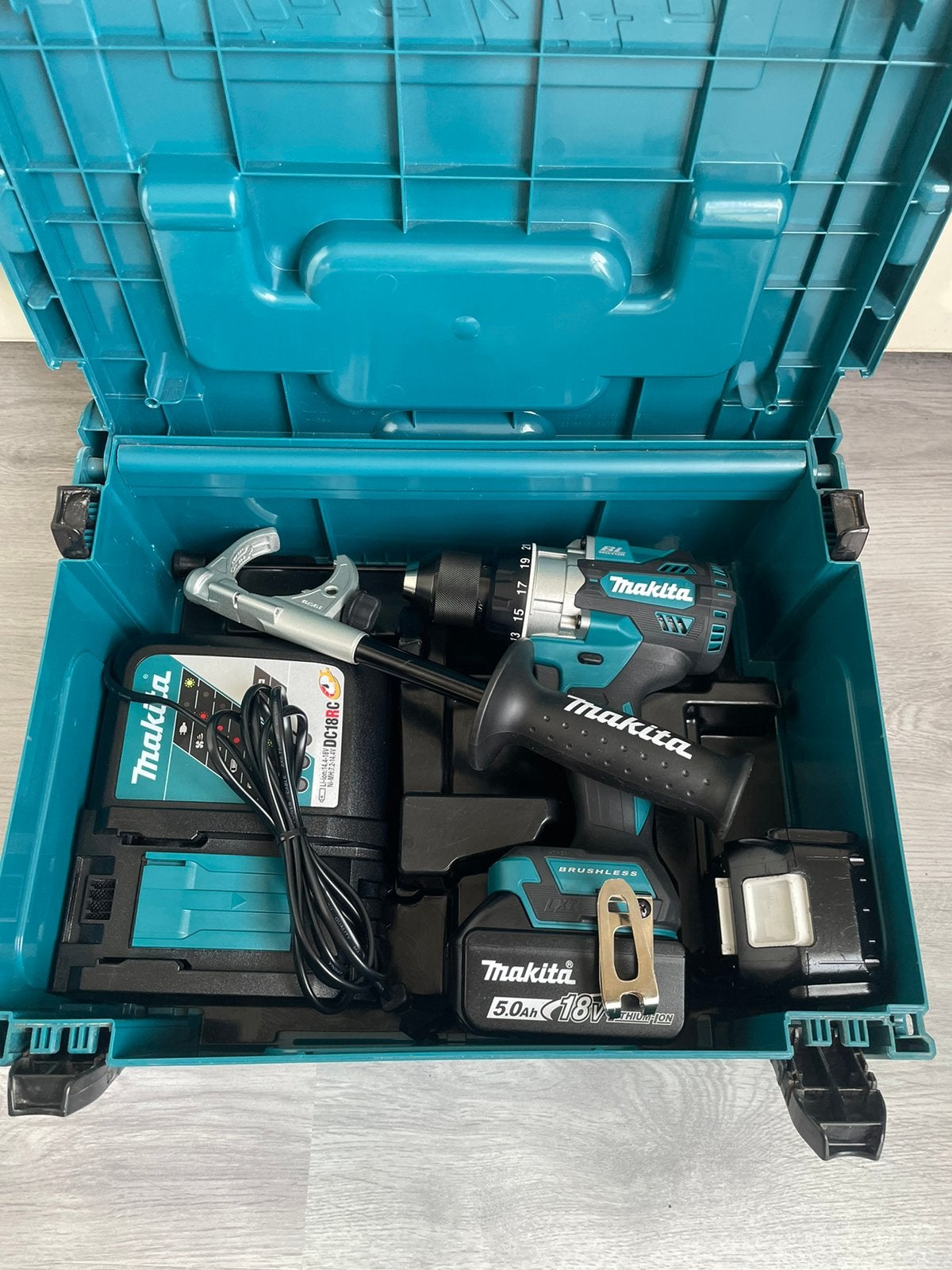 Makita DDF492 set, Ophalen, Zo goed als nieuw, Boor- en Schroefmachine