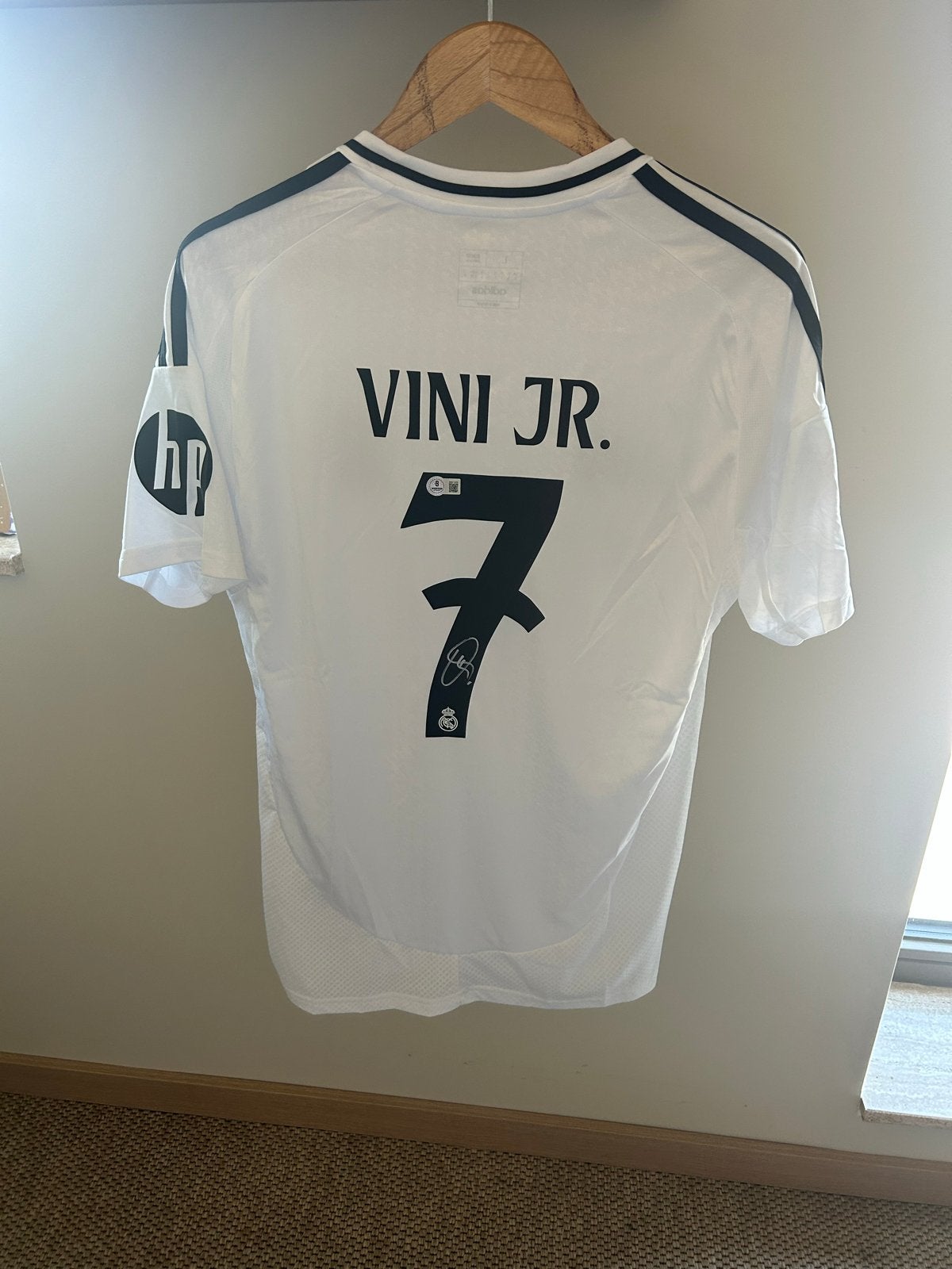 Gesigneerd Real Madrid Vini Jr. shirt met COA Beckett, Maat 52/54 (L), Wit, Nieuw, Ophalen of Verzenden