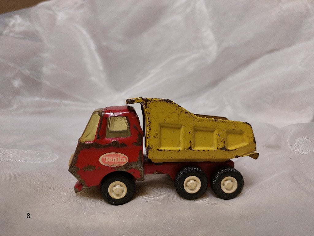(8-9-11-17)Vintage jaren 1970 speelgoed tonka trucks 2x, Ophalen of Verzenden