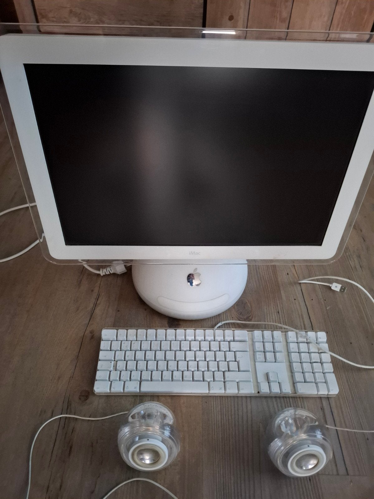 Apple iMac G4 'Sunflower' met toetsenbord en speakers, Computers en Software, Apple Desktops, Ophalen, Gebruikt, Minder dan 4 GB