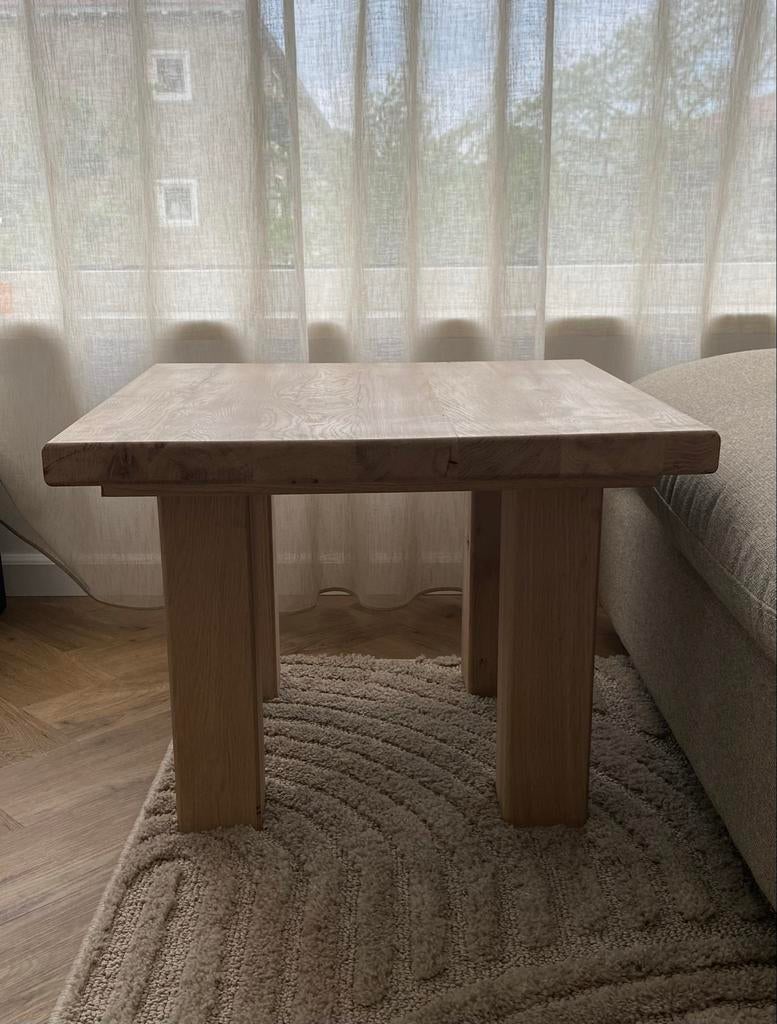 Handgemaakt eiken bijzettafeltje 60x60 cm - Nieuw, Huis en Inrichting, Tafels | Salontafels, Zo goed als nieuw, Minder dan 50 cm