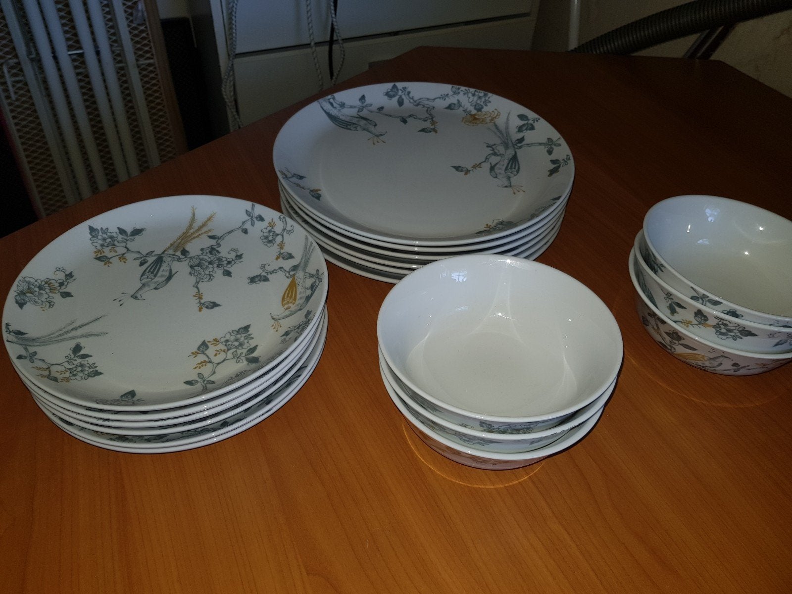 ah vivo villeroy en boch porselein servies borden kommen, Ophalen of Verzenden, Zo goed als nieuw, Overige stijlen, Porselein