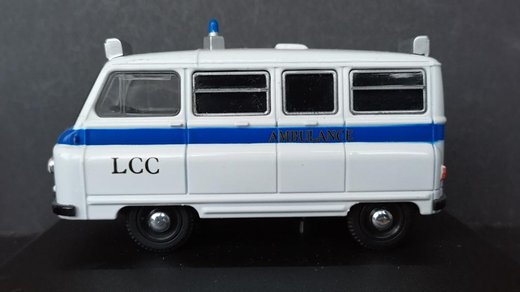 Morris J2 LCC Hospital Ambulance 1:43 Oxford Diecast Pol, Oxford, Auto, Verzenden, Po box -62 swansea