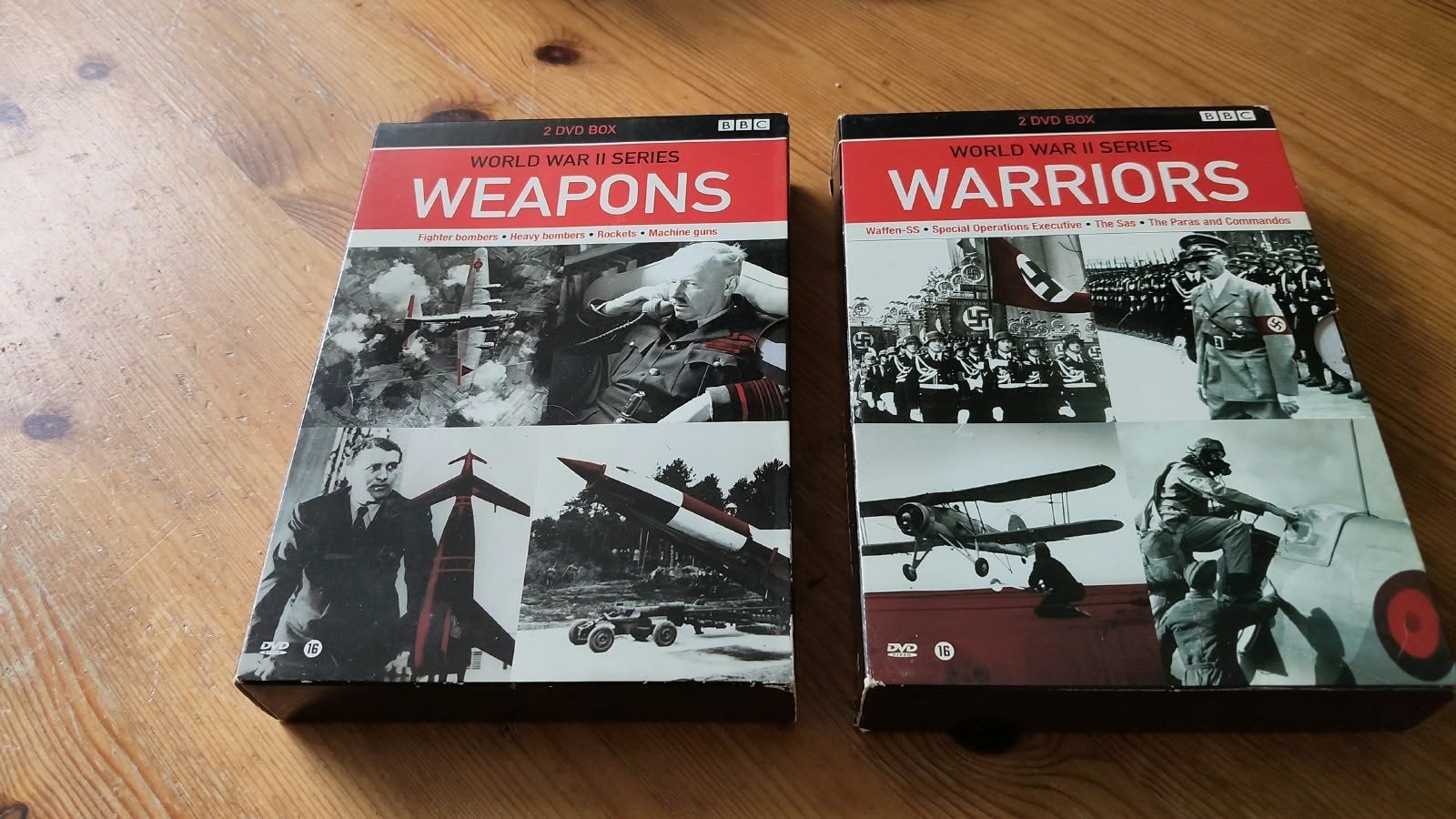 World War II Series: Weapons & Warriors (2 DVD Boxsets), Vanaf 12 jaar, Ophalen of Verzenden, Gebruikt, Inclusief doosje