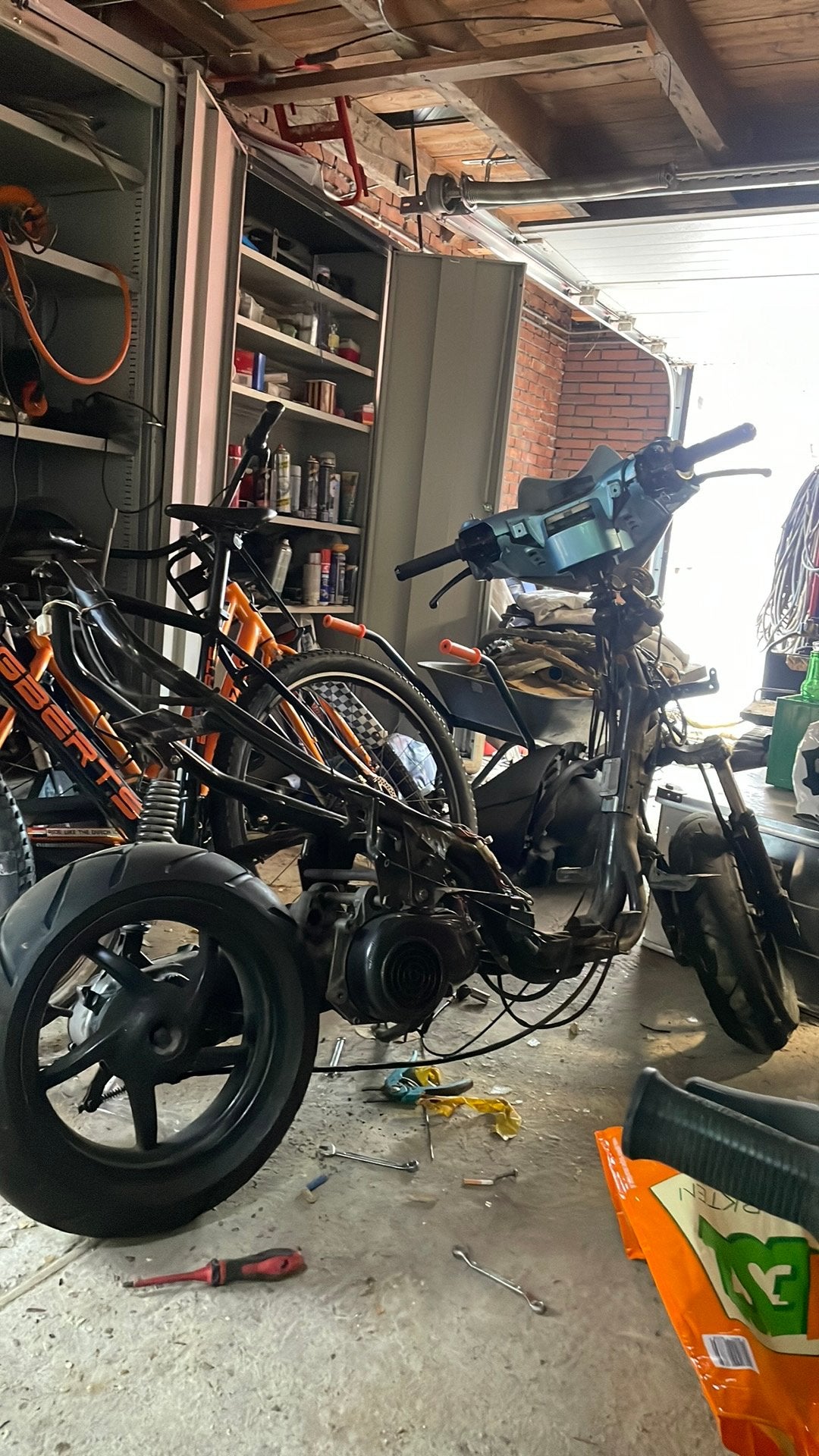 Aprilia SR50 frame met losse kappen en blok, Ophalen of Verzenden