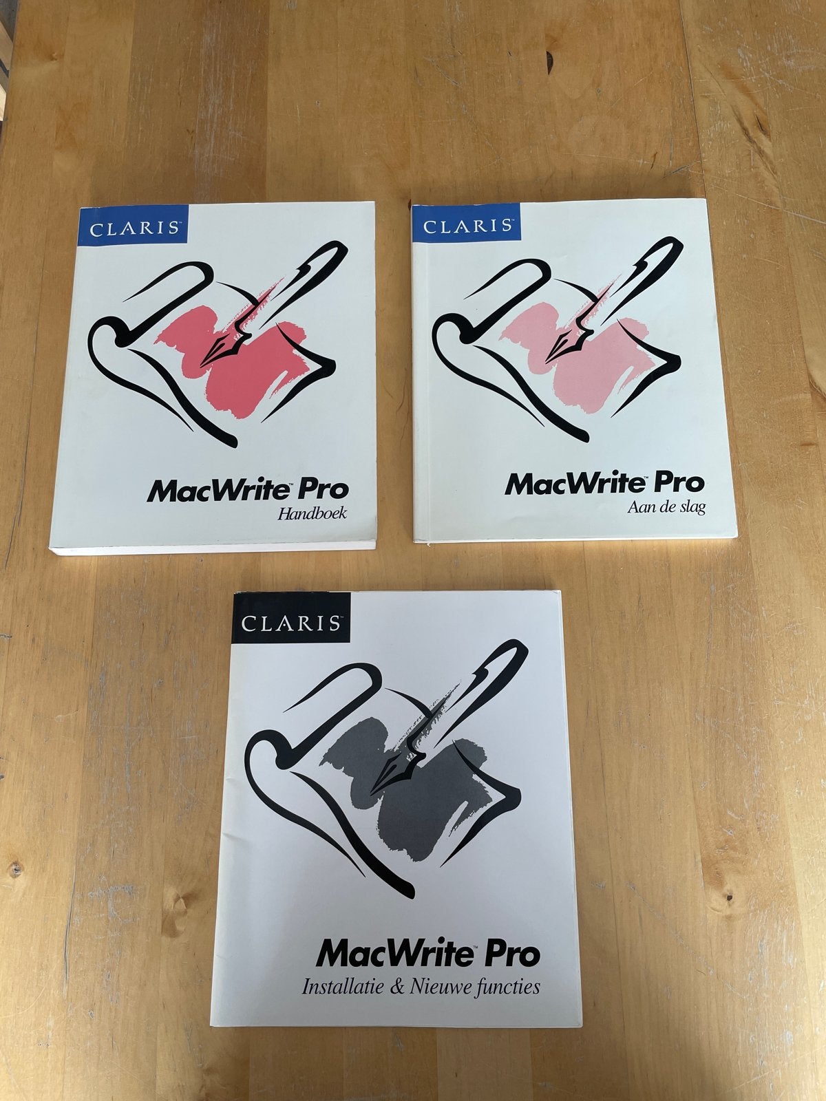MacWrite Pro Handleidingen voor Macintosh (3 delen), Ophalen of Verzenden