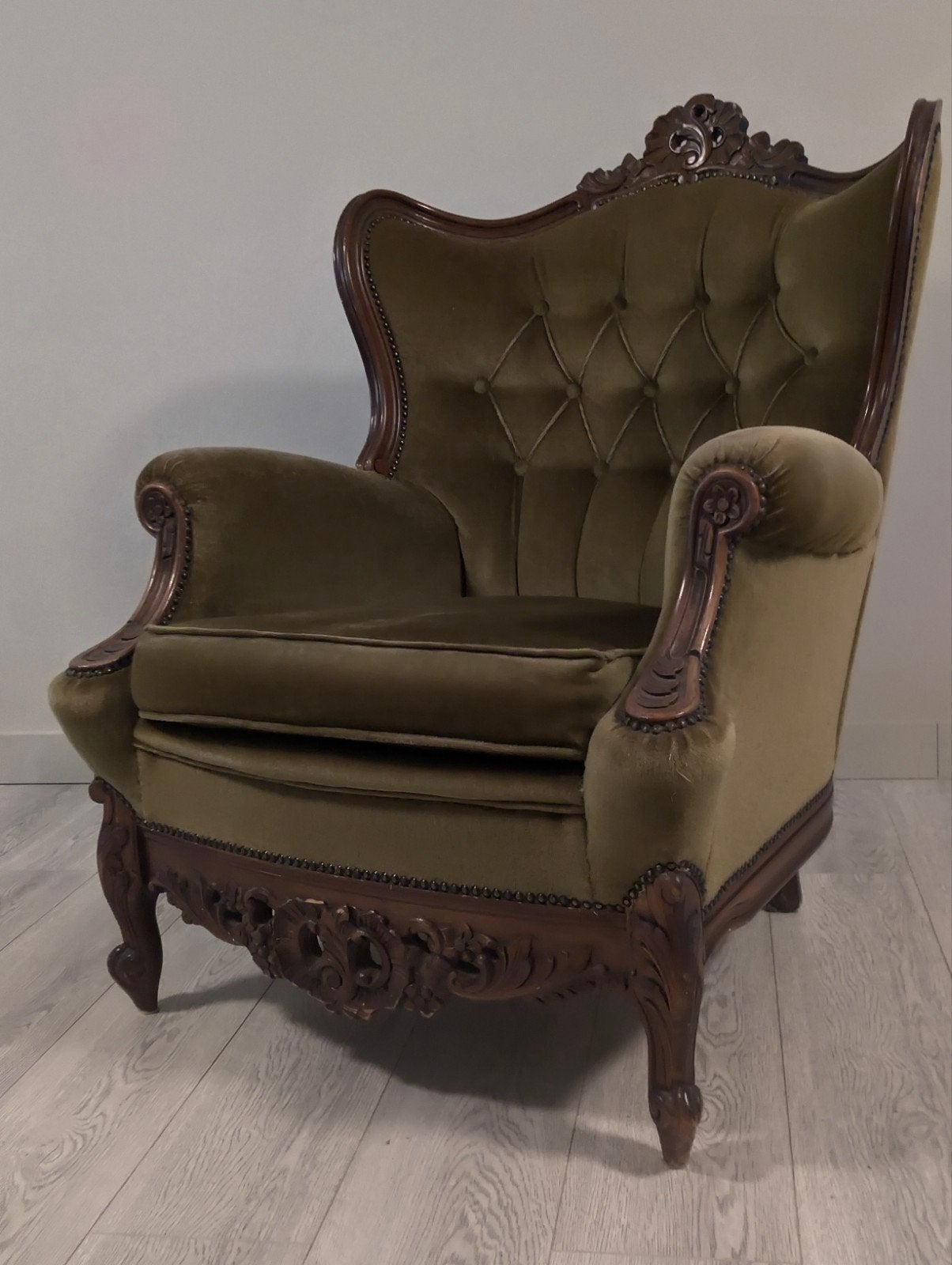 Klassieke fauteuil in velours groene kleur, Huis en Inrichting, Ophalen of Verzenden, Zo goed als nieuw, Hout, Klassiek