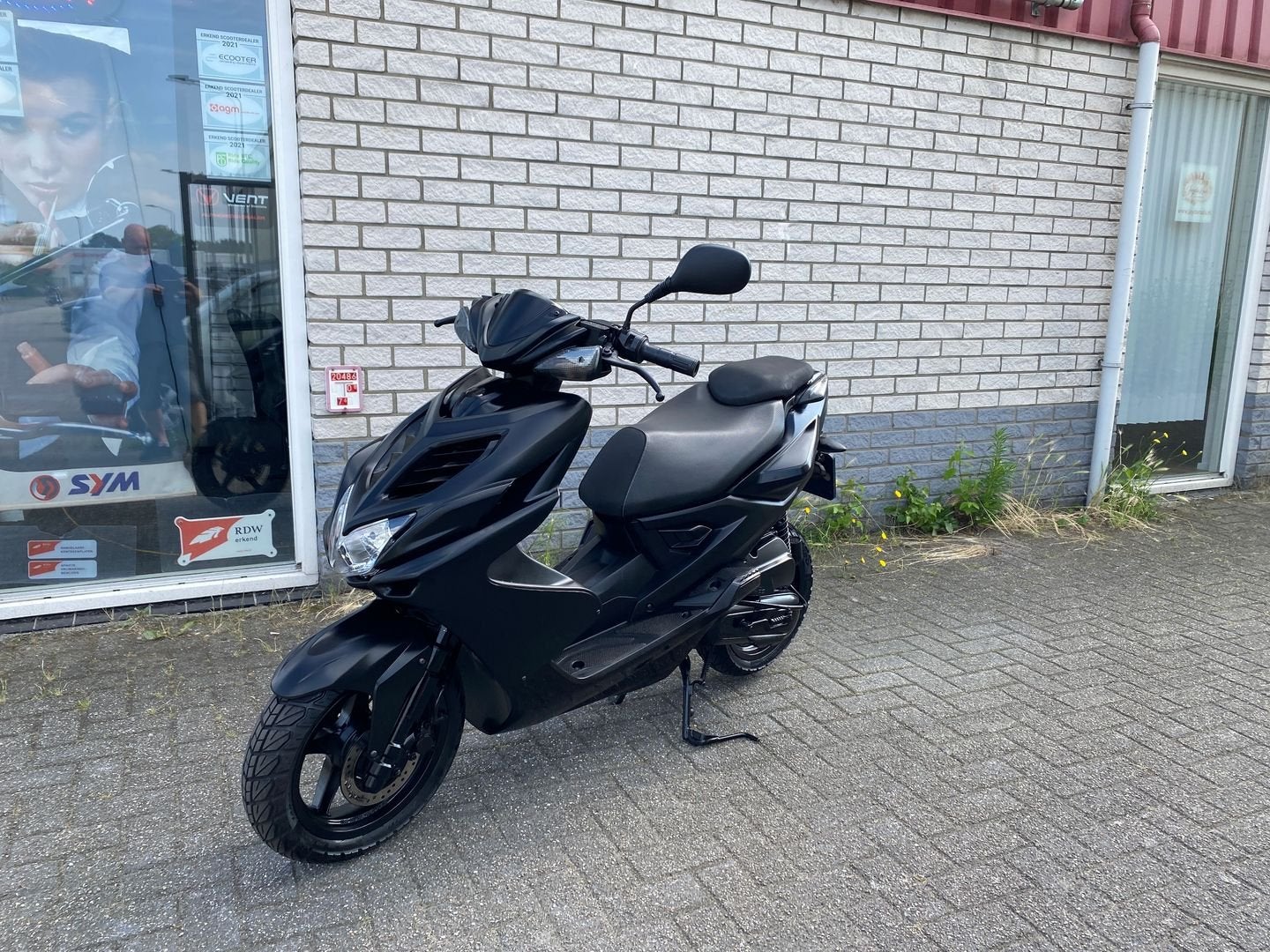 MOOIE YAMAHA AEROX R 45KM BROM MAT BLACK BJ2019, Fietsen en Brommers, Onbekend, YAMAHA, Onbekend
