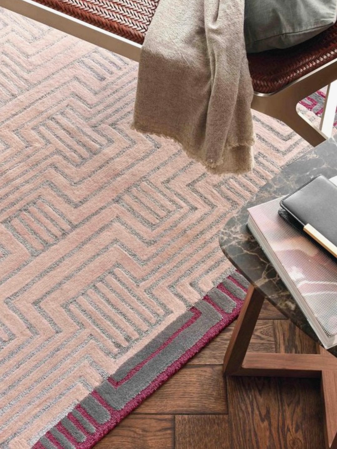 Brink en Campman taijt Ted Baker Kimno Pink NIEUW 250 x 350, Ophalen, Nieuw, 200 cm of meer, Grijs
