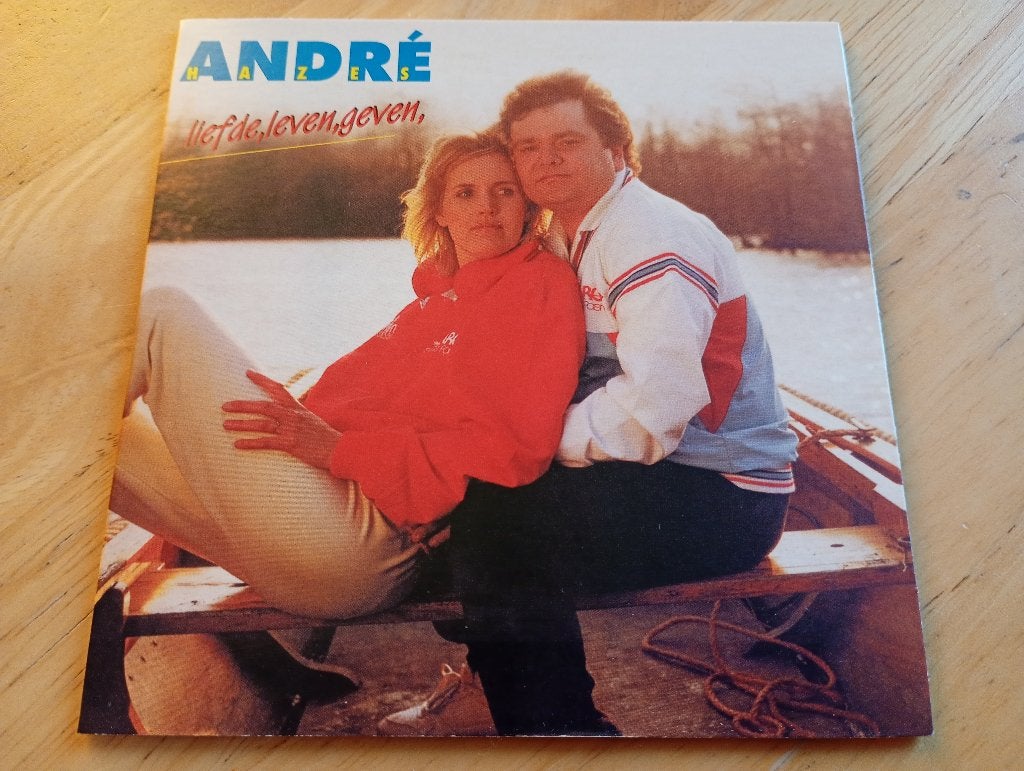 CD André Hazes - Liefde, Leven, Geven, Cd's en Dvd's, Verzenden, Zo goed als nieuw, Levenslied of Smartlap