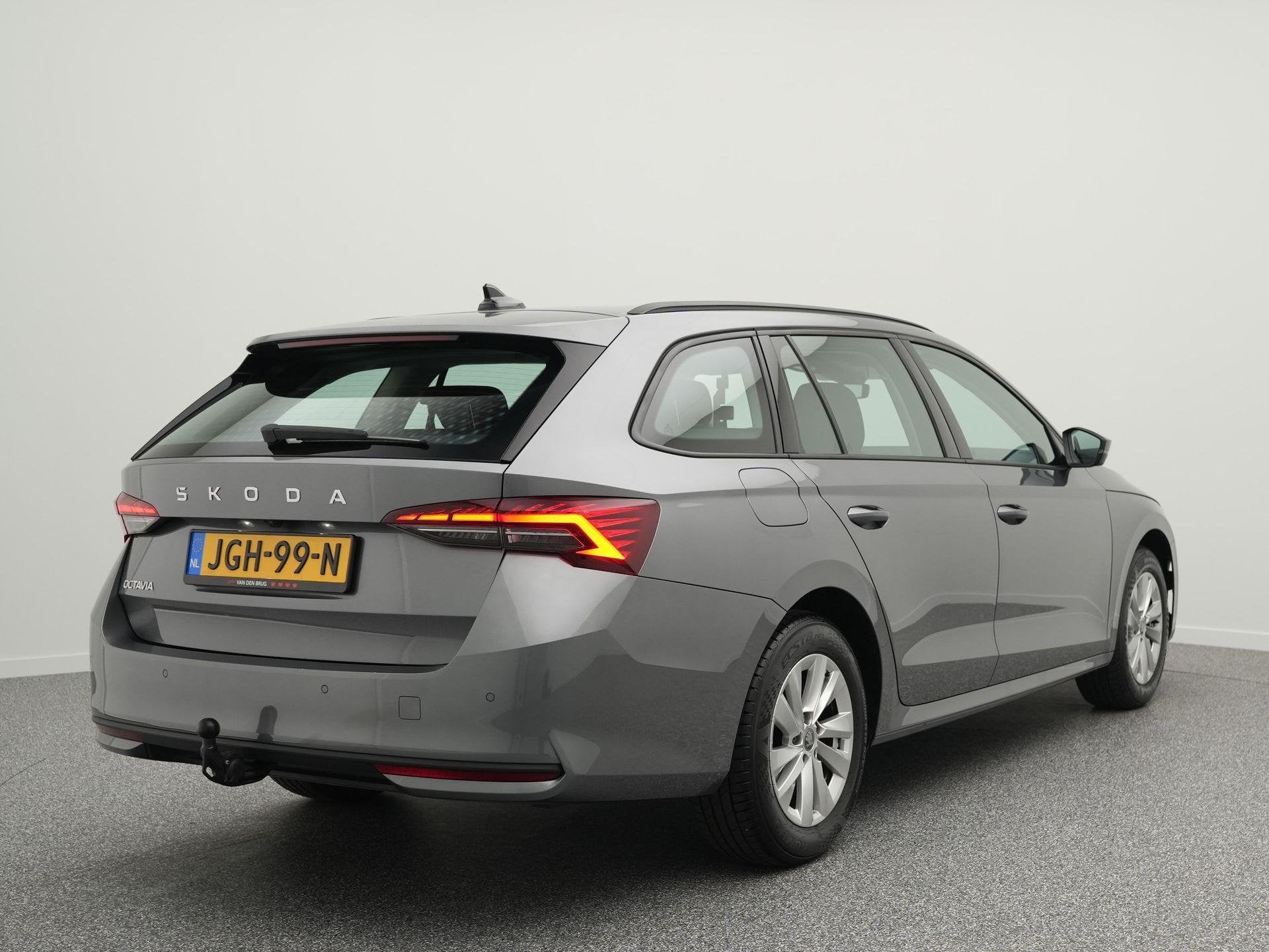 Skoda Octavia combi Business Edition 1.5 TSI 115pk | Trekhaa, Auto's, Skoda, Voorwielaandrijving, Stof, 4 cilinders, Automatische klimaatregeling