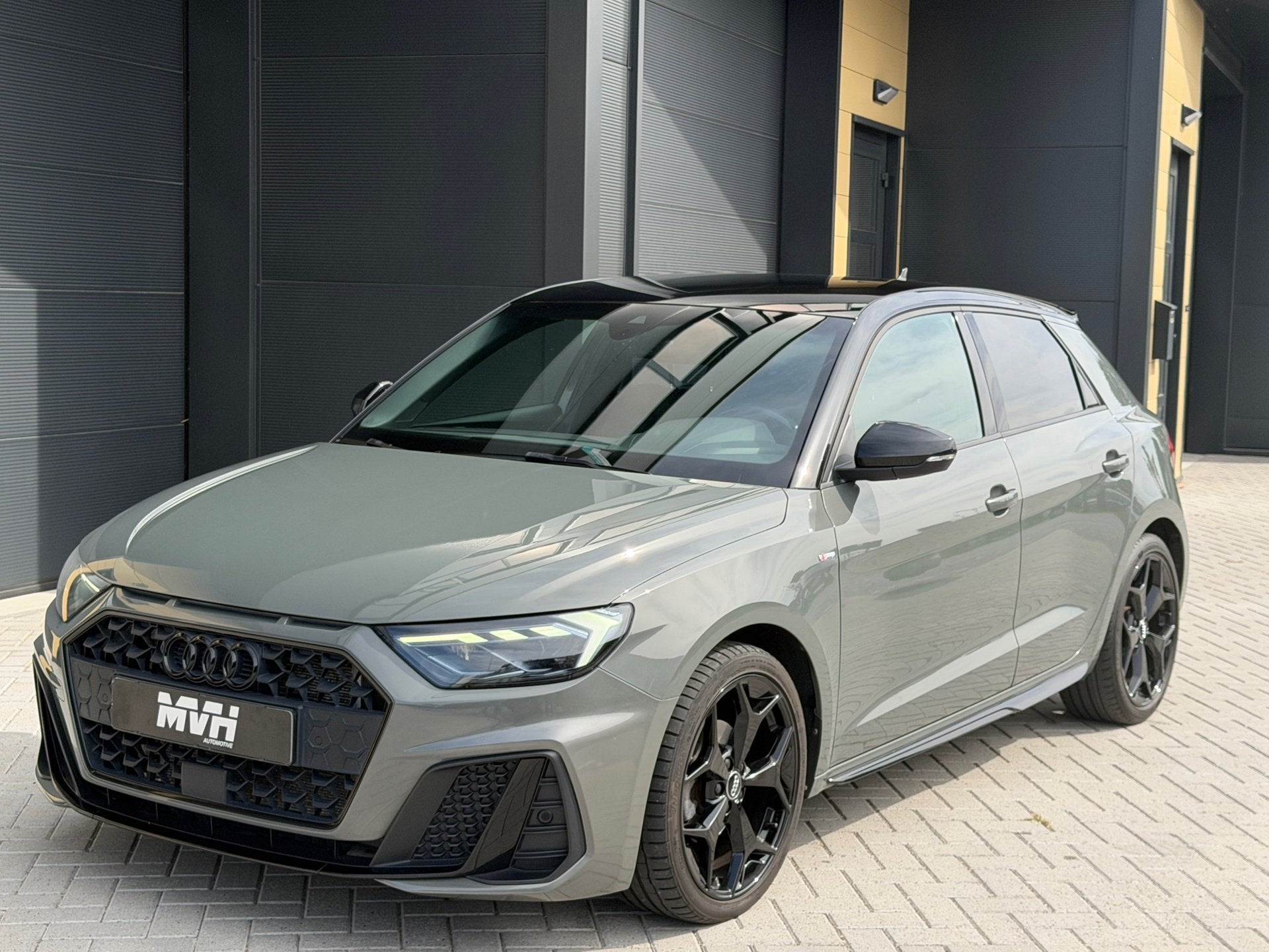 Audi A1 Sportback 30 TFSI Advanced - S-Line - Automaat - Vir, Auto's, Dealer onderhouden, A1, 116 pk, 49 €/maand