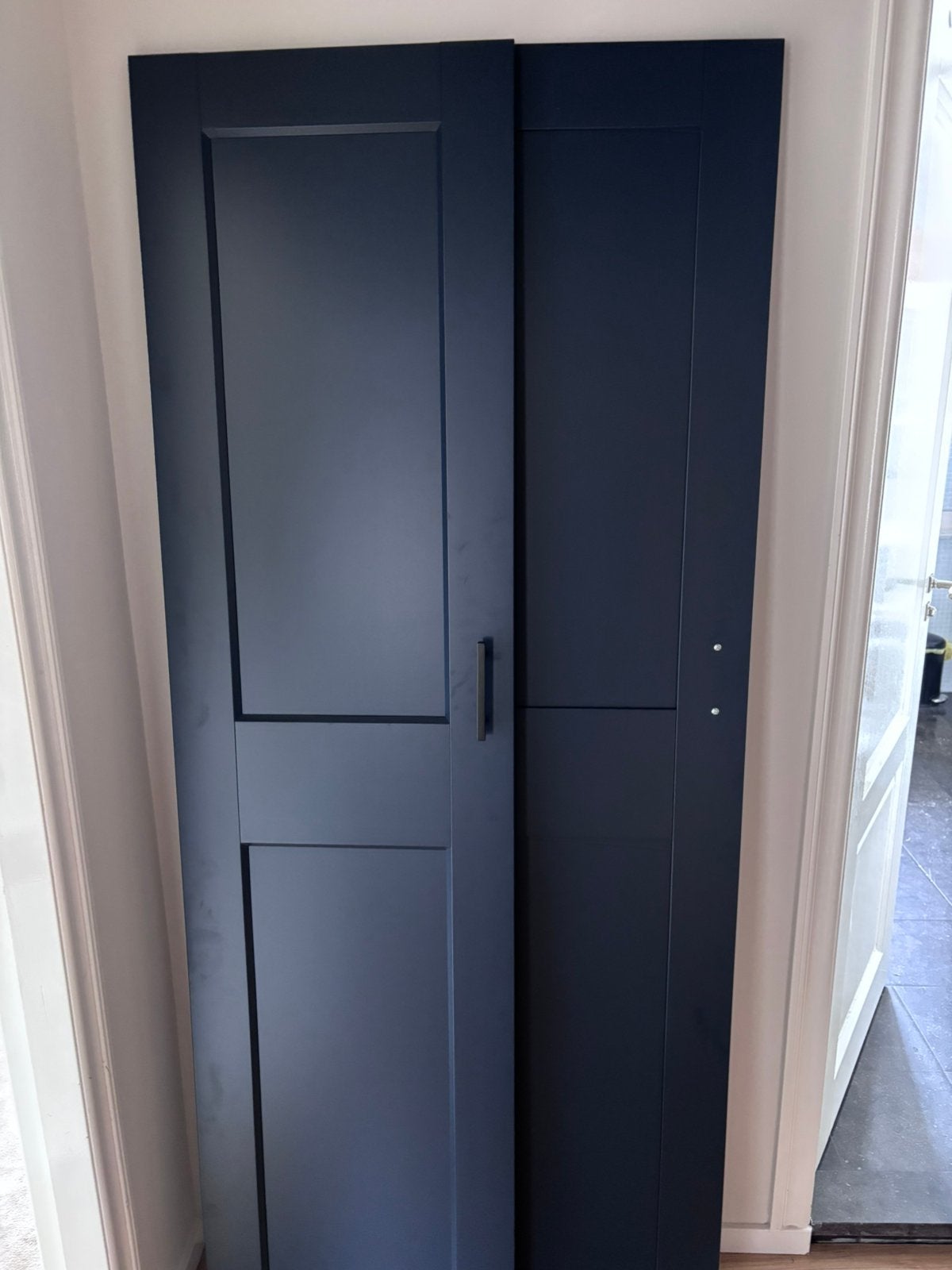 Ikea kastdeur Grimo Donkerblauw 4x 2 meter, Ophalen, 50 tot 100 cm, Zo goed als nieuw, 150 tot 200 cm
