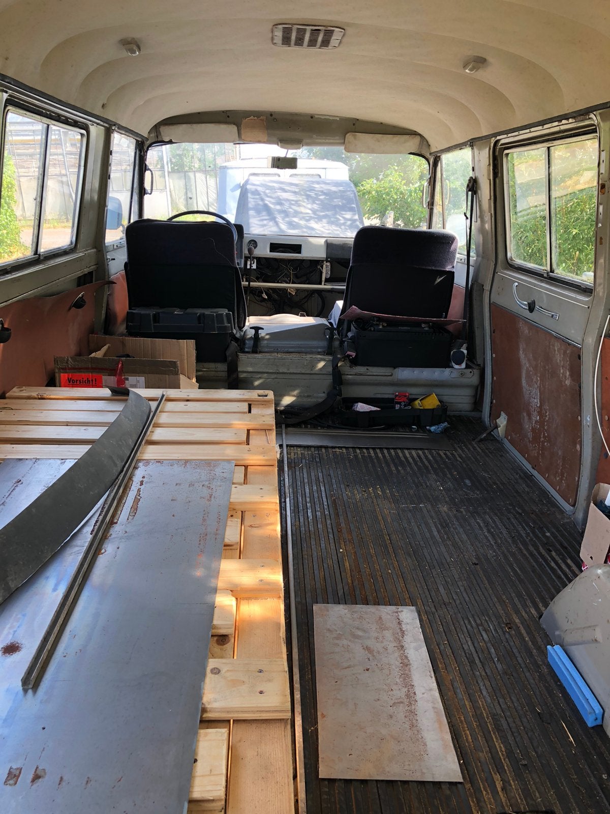 Commer PB bus vrij van wegenbelasting en apk plicht, foto 4