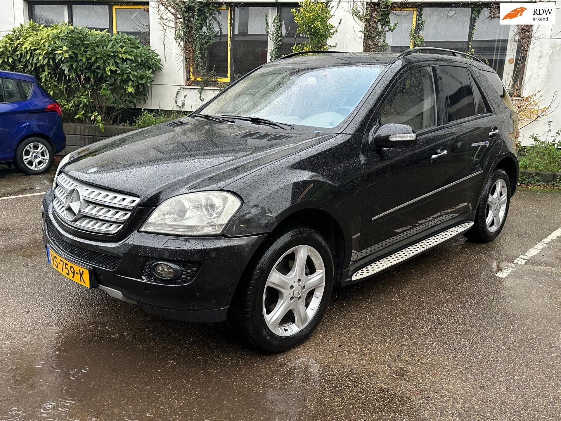 Mercedes-Benz M-klasse 320 CDI/ GRIJS KENTEKEN/ LUXE UITVOER, Auto's, Automaat, Gebruikt, Leder en Stof, 2987 cc