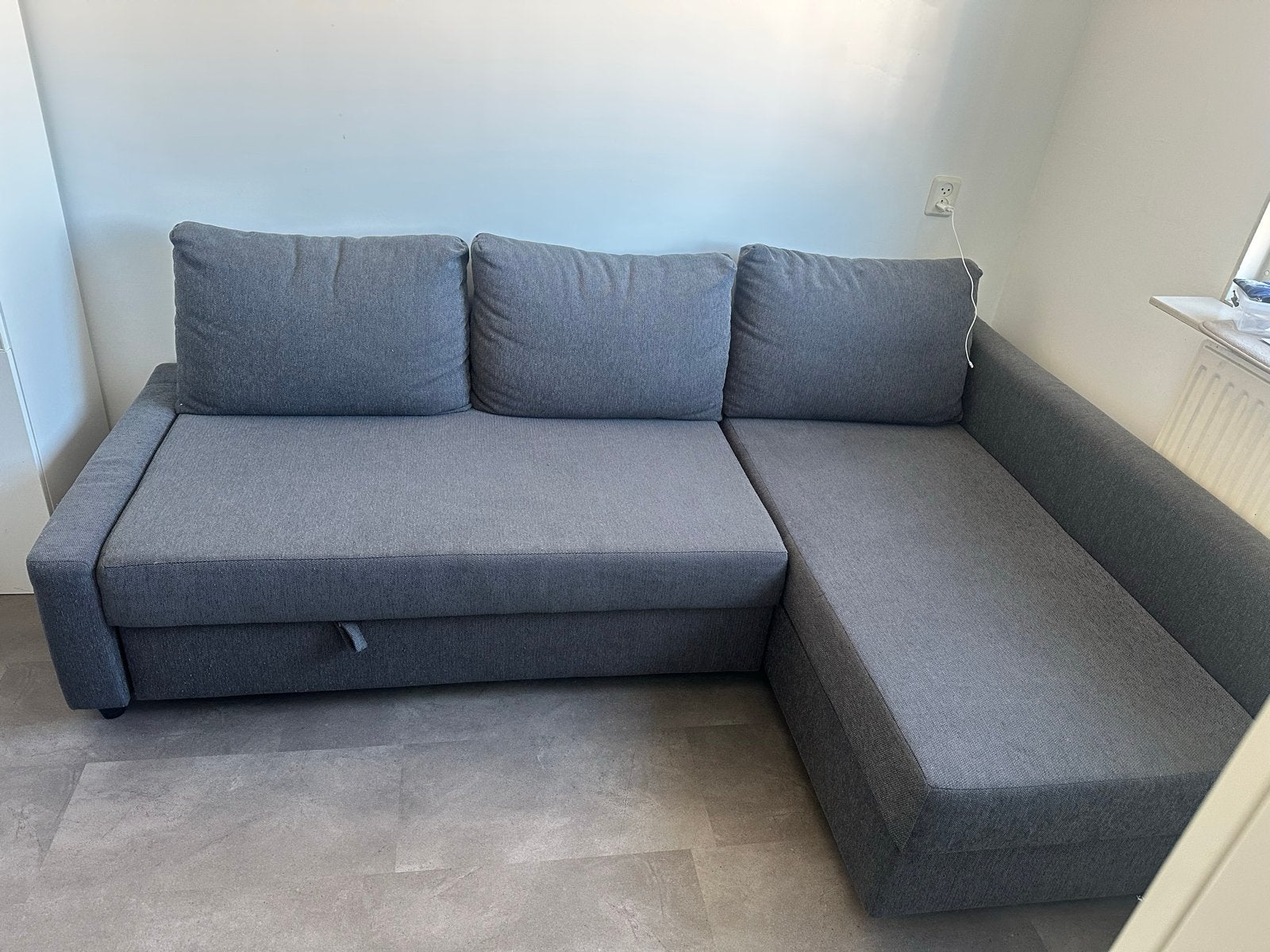 IKEA FRIHETEN Hoekslaapbank met opberger, Skiftebo donkergri, Huis en Inrichting, Ophalen, Gebruikt, Tweepersoons, Overige maten
