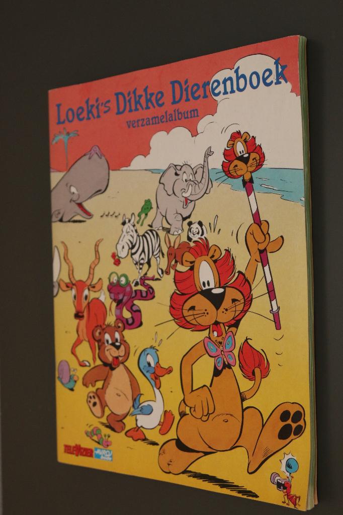 Loeki's dikke dierenboek verzamelalbum Televizier Loekie, Ophalen of Verzenden, Gelezen, Plaatjesalbum