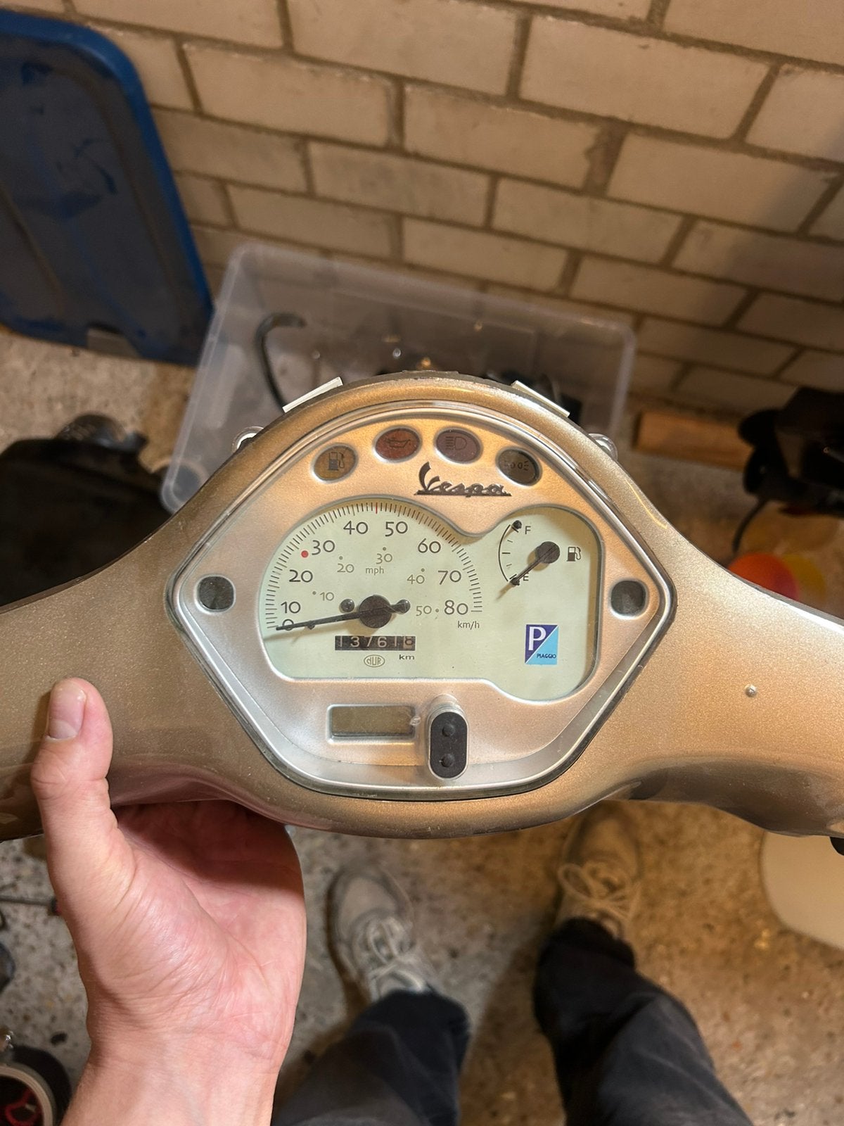 Vespa lx teller/dashboard stuurkap knopjes, Fietsen en Brommers, Ophalen of Verzenden, Overige typen, Vespa
