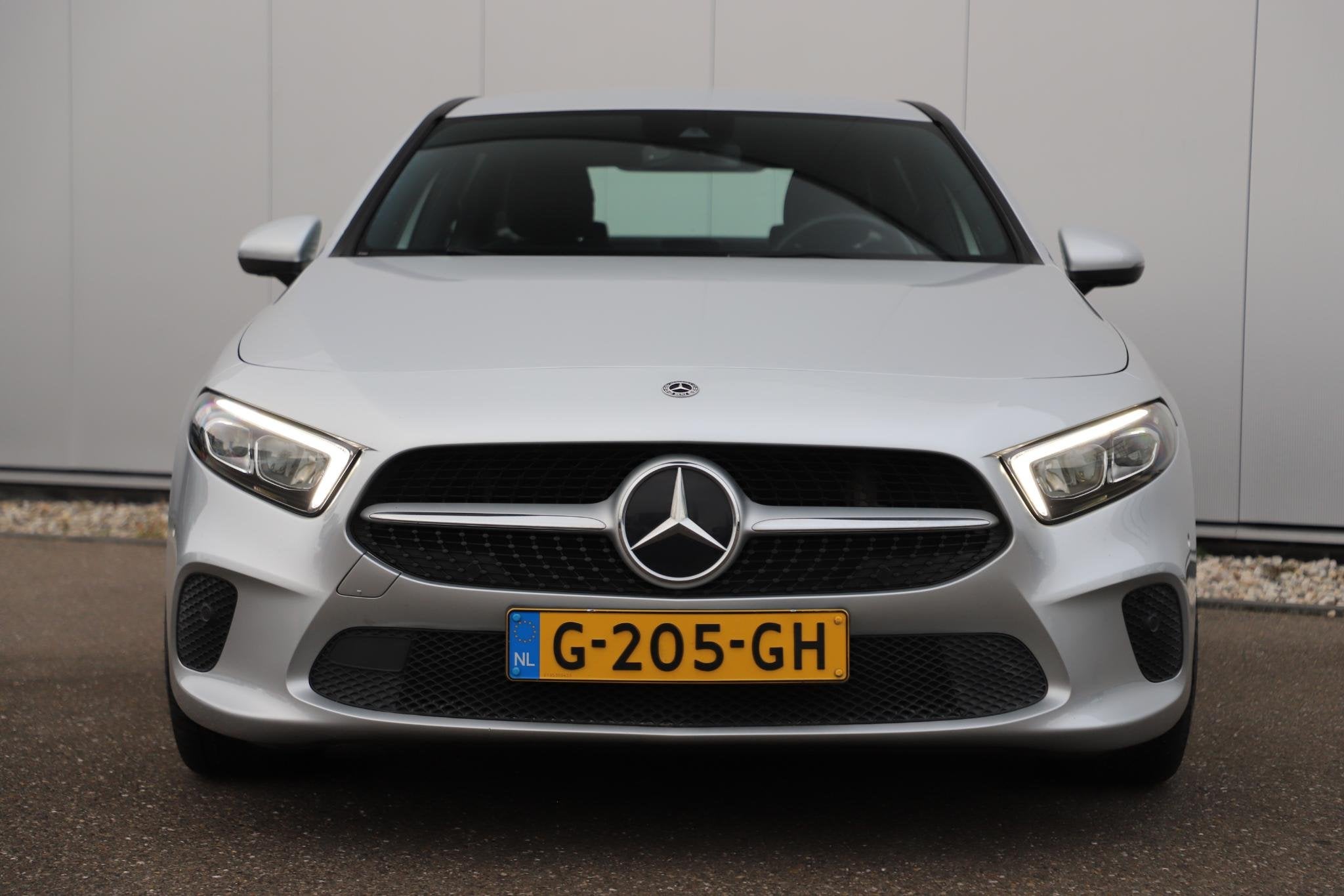 Mercedes-Benz A-klasse 200 Business Solution Automaat Half L, Auto's, Gebruikt, 4 cilinders, Met garantie (alle), Leder en Stof