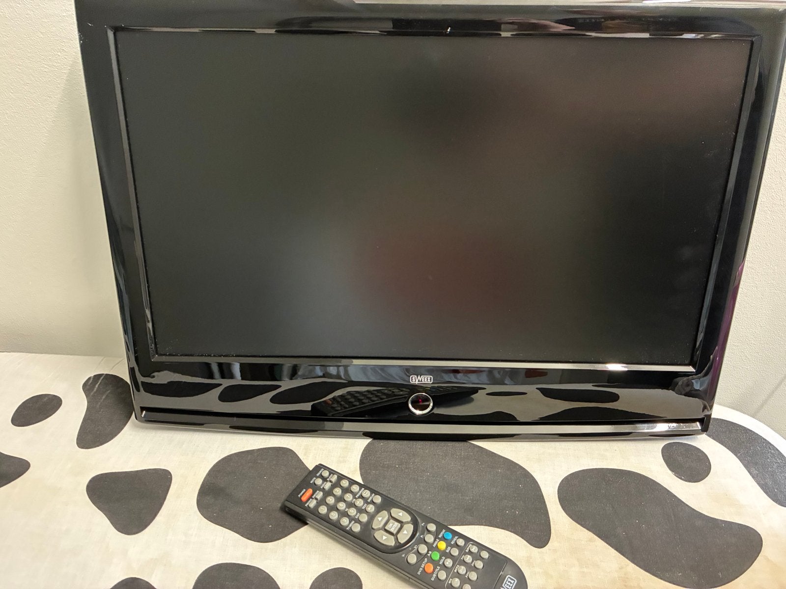 Sweex TV022 22" LCD TV met ingebouwde DVD-speler, Gebruikt, 50 Hz, 40 tot 60 cm, Ophalen