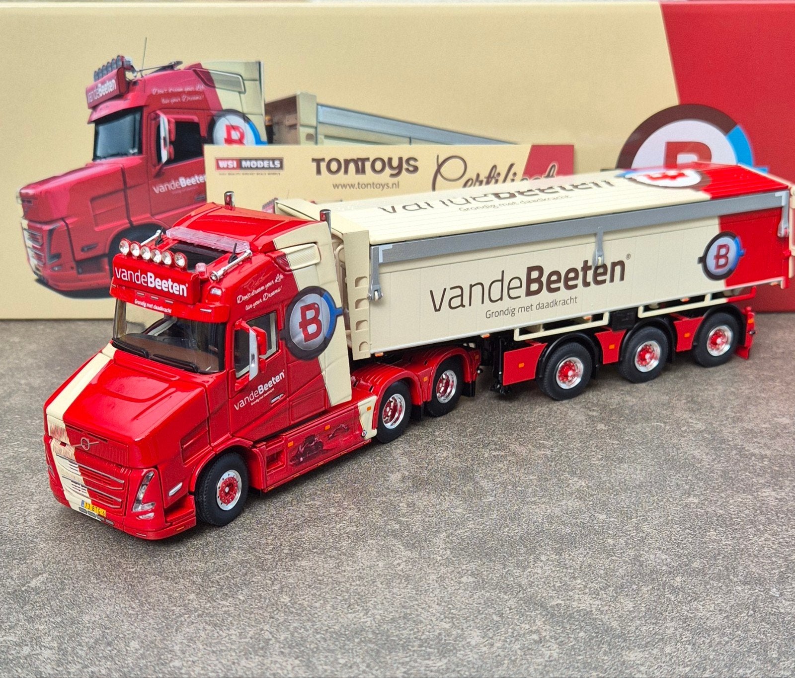 Wsi Volvo Vlastuin VT5 Van de Beeten, Hobby en Vrije tijd, Modelauto's | 1:50, Ophalen of Verzenden, Nieuw, Bus of Vrachtwagen