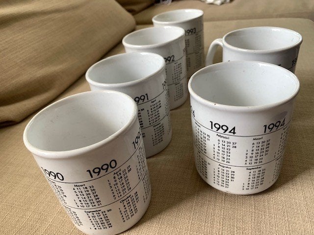 6 Vintage bekers met kalender, Diversen, Ophalen of Verzenden, Jaarkalender, Gebruikt
