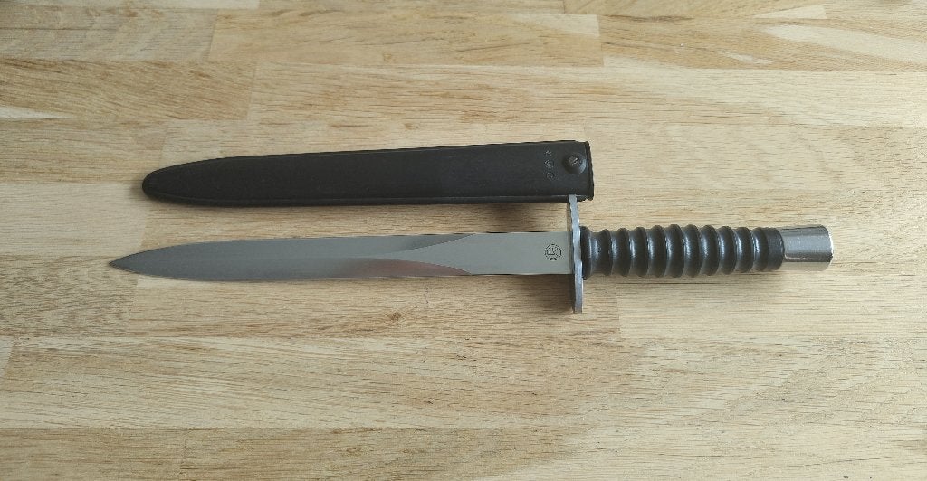 Zwitserse M1957 Dress Dagger - Zeldzame ceremoniële variant, Ophalen of Verzenden, Zo goed als nieuw