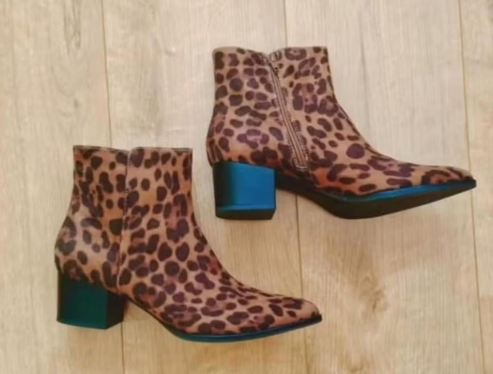 Prachtige NIEUWE suède look laarsjes! (KOOPJE!), Bruin, Lage of Enkellaarzen, Nieuw, Ophalen of Verzenden