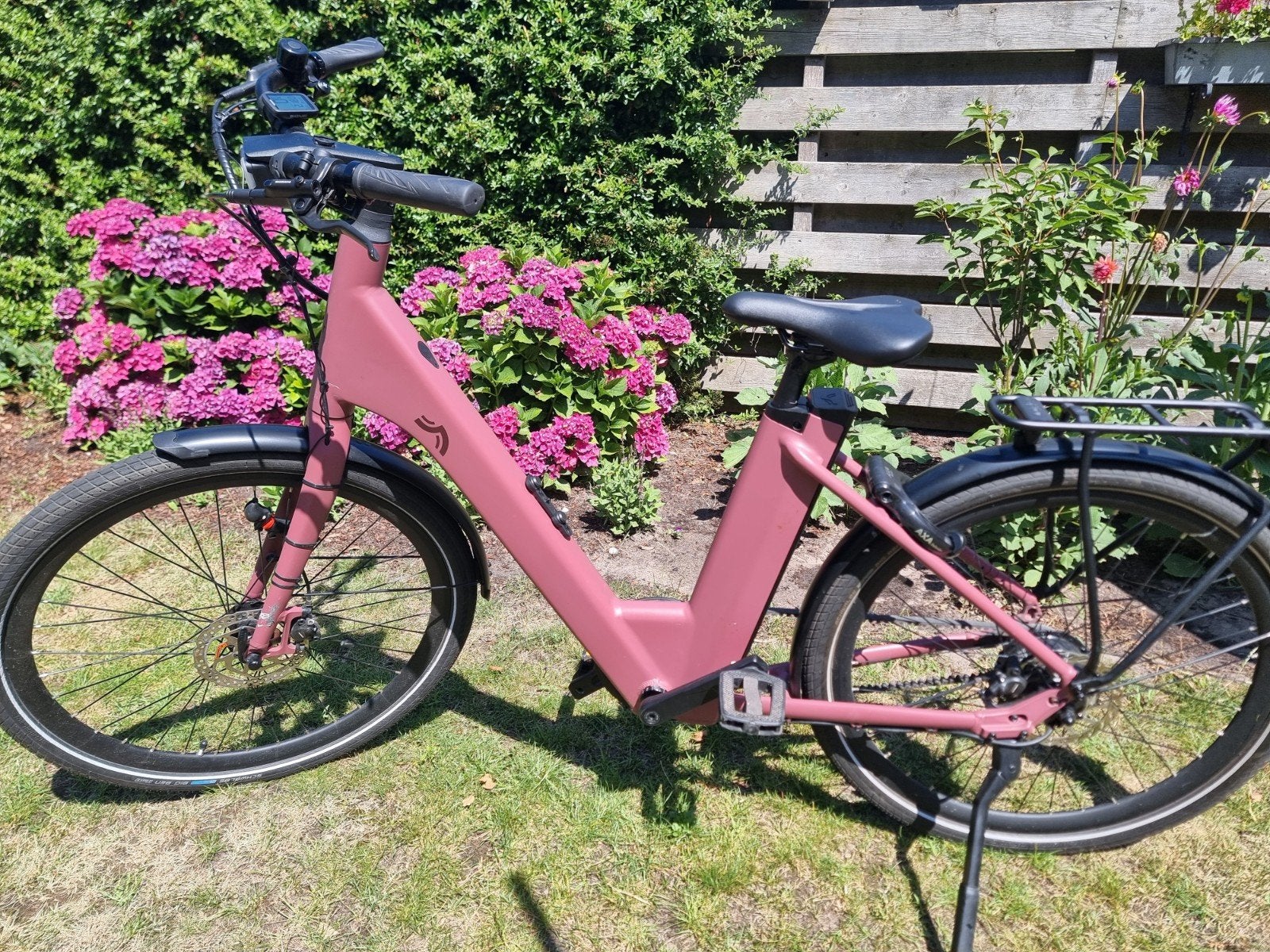 Urban elektr.  fiets 3.0 Y Berry Blush met riemaandrijvin, Ophalen, Zo goed als nieuw, Overige merken