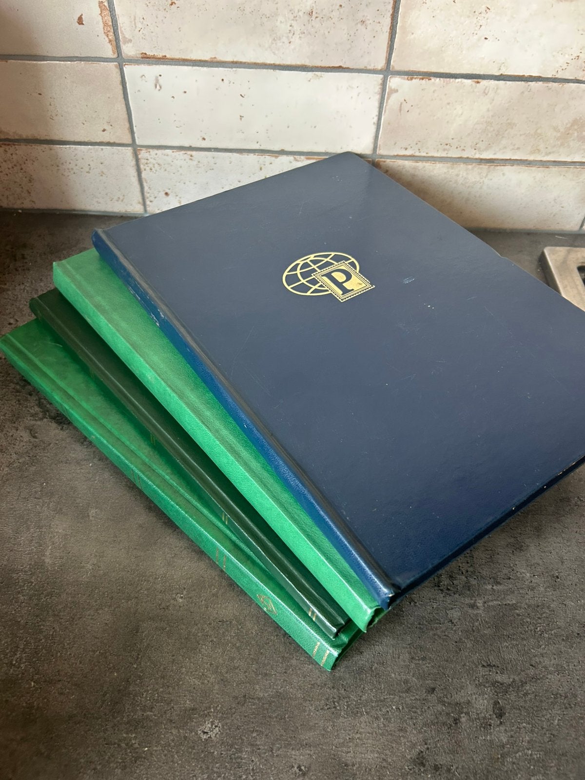 4 Grote Postzegelalbums Wereldverzameling, Ophalen of Verzenden, Buitenland