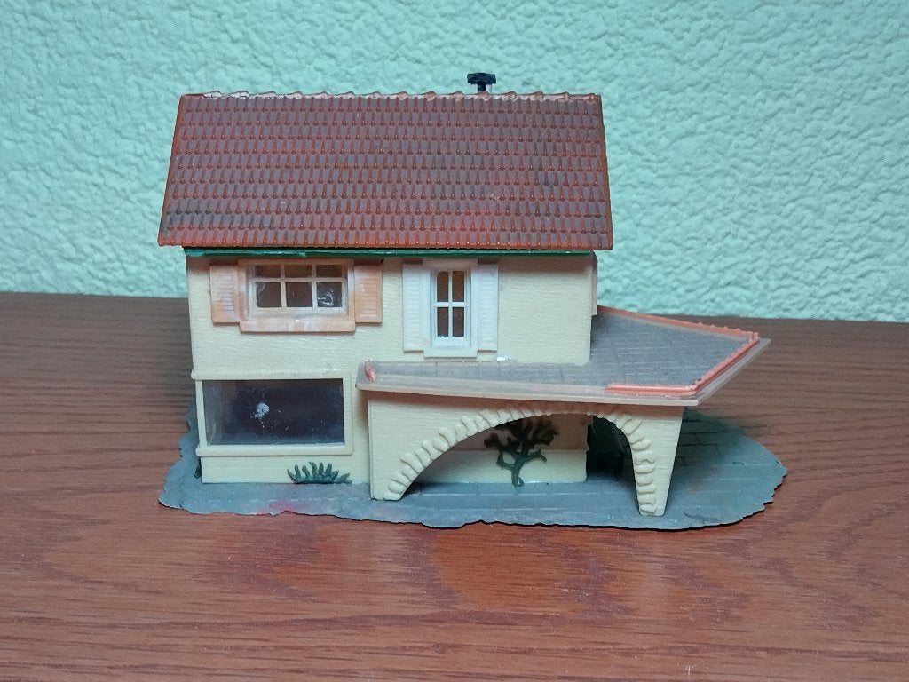 Faller B-220 - Huis met winkelgedeelte, Overige merken, Gebruikt, Gelijkstroom of Wisselstroom, Brug, Tunnel of Gebouw