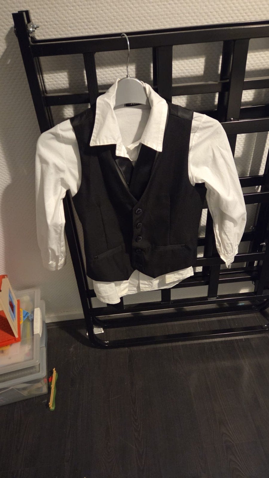 Nette zwarte gilet met wit overhemd voor kinderen, Ophalen, Gebruikt, Onbekend, Jongen of Meisje