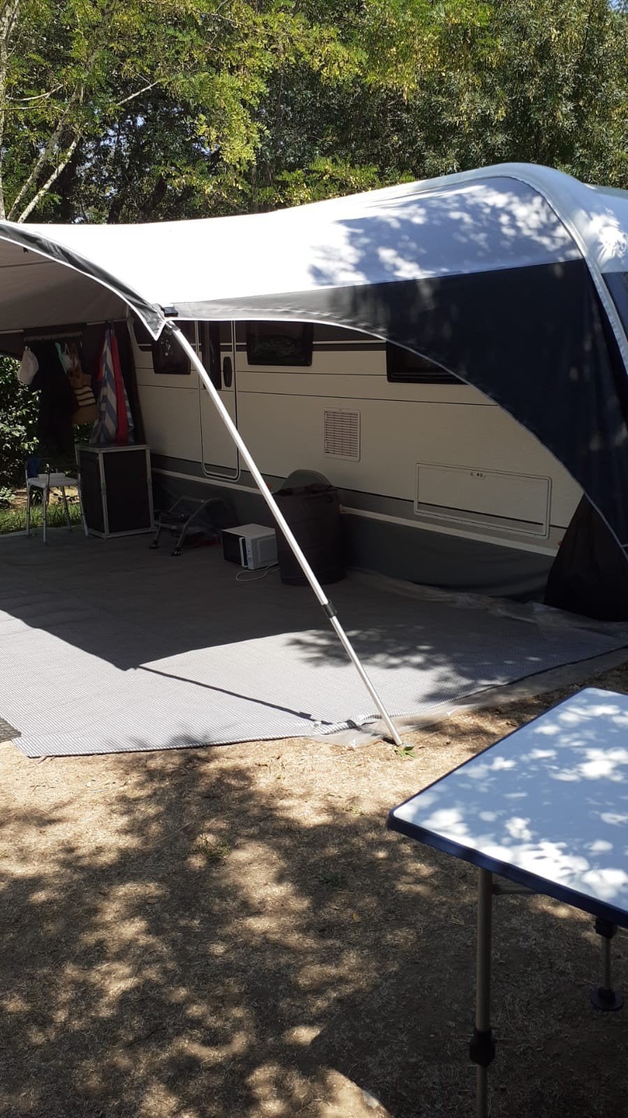 Triumph boogluifel / tent met voorwanden en voorluifel., Ophalen