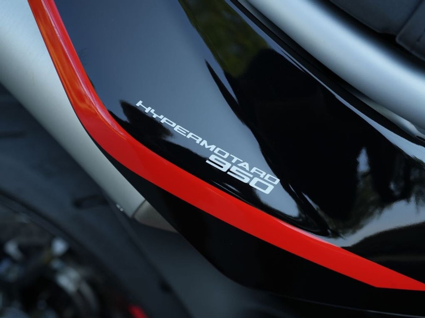 Ducati Hypermotard 950 RVE | Als Nieuw !, 2 cilinders, Motorrijbewijs A, Bedrijf, Onbekend