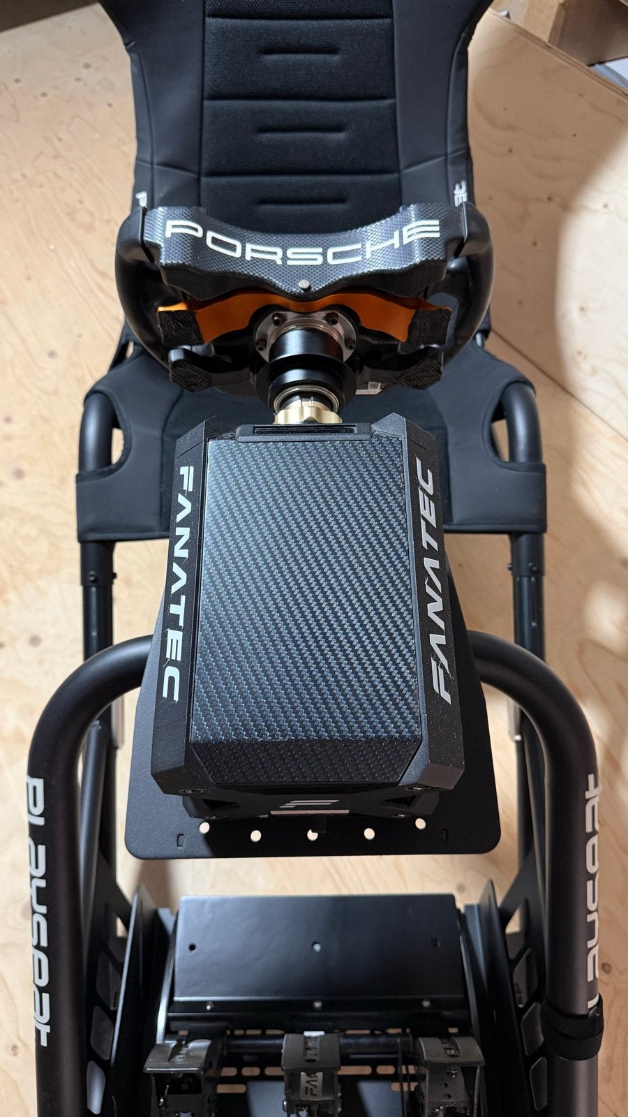 Foto 4 van Xbox Series X met Fanatec Racing Setup (Podium DD1) en Games