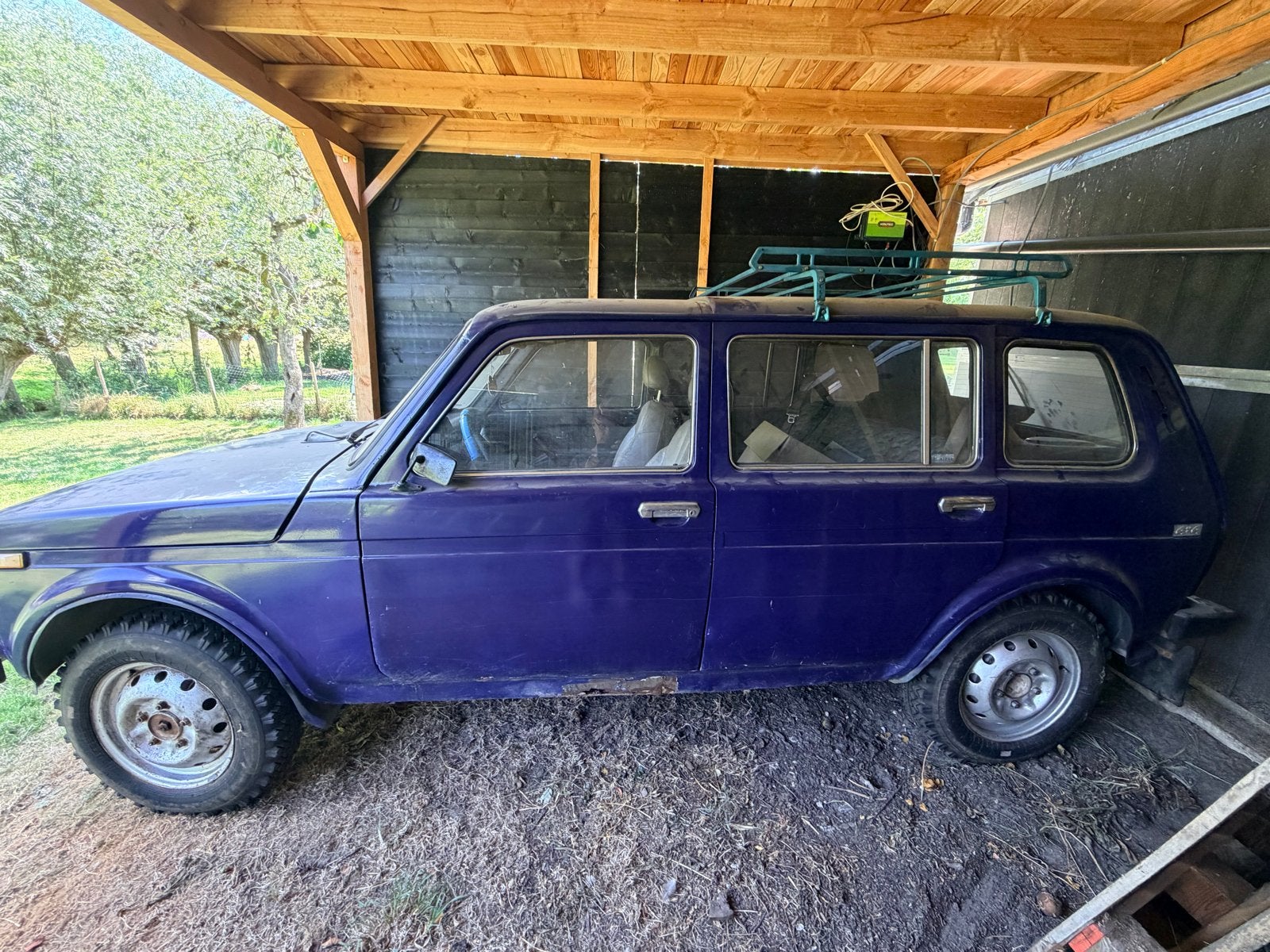 Lada Niva 5 deurs, Auto's, Lada, Niva, Zwart, Handgeschakeld, Vierwielaandrijving