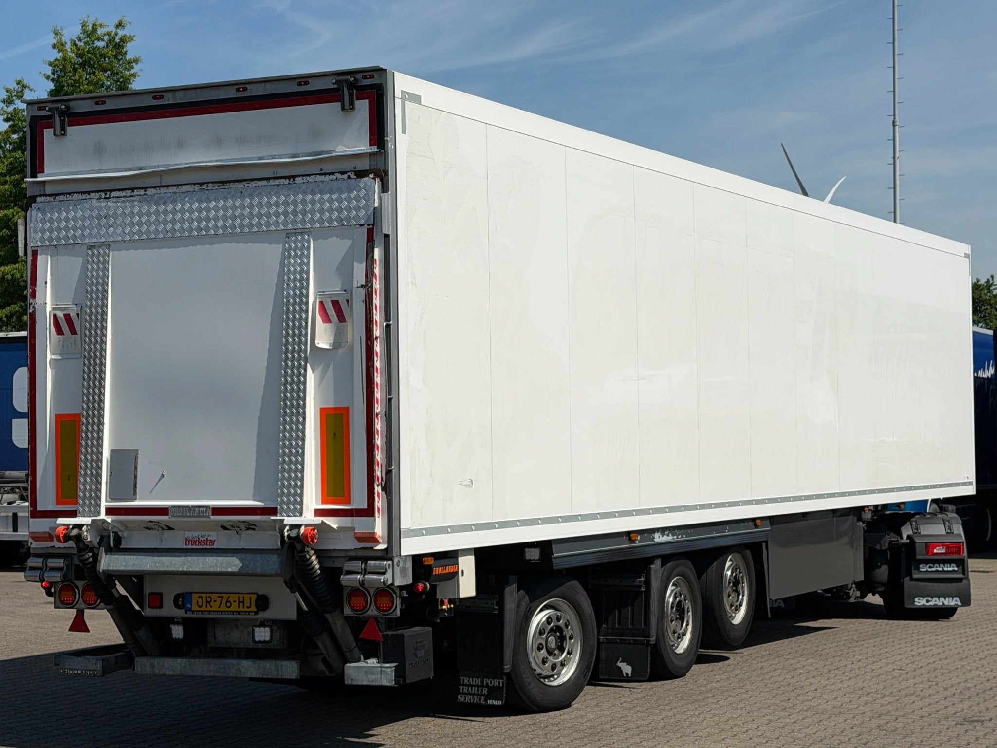 Schmitz Cargobull Iso Kasten Trailer / Laadklep / Stuur-As /, Overige brandstoffen, Wit, Origineel Nederlands, Bedrijf