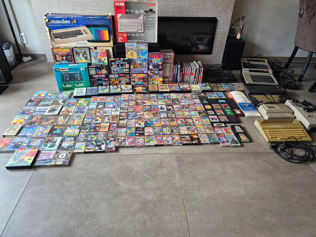 Grote collectie retro computers, consoles en games, Ophalen, Gebruikt