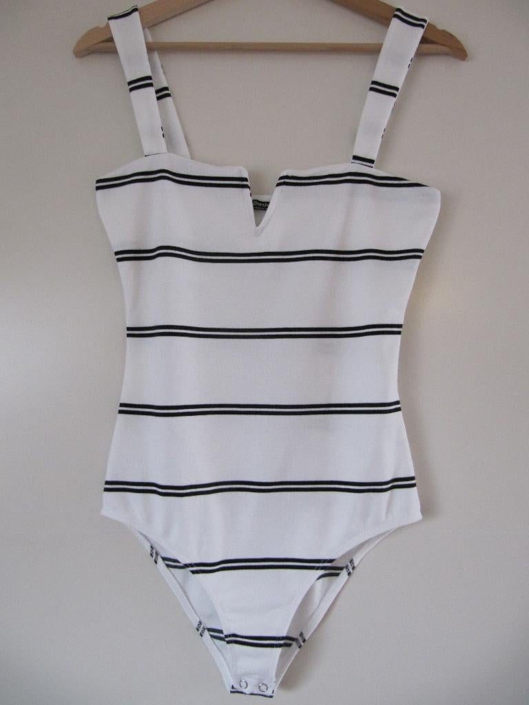 Body / top Bershka maat M, Bershka, Ophalen of Verzenden, Wit, Body of Korset