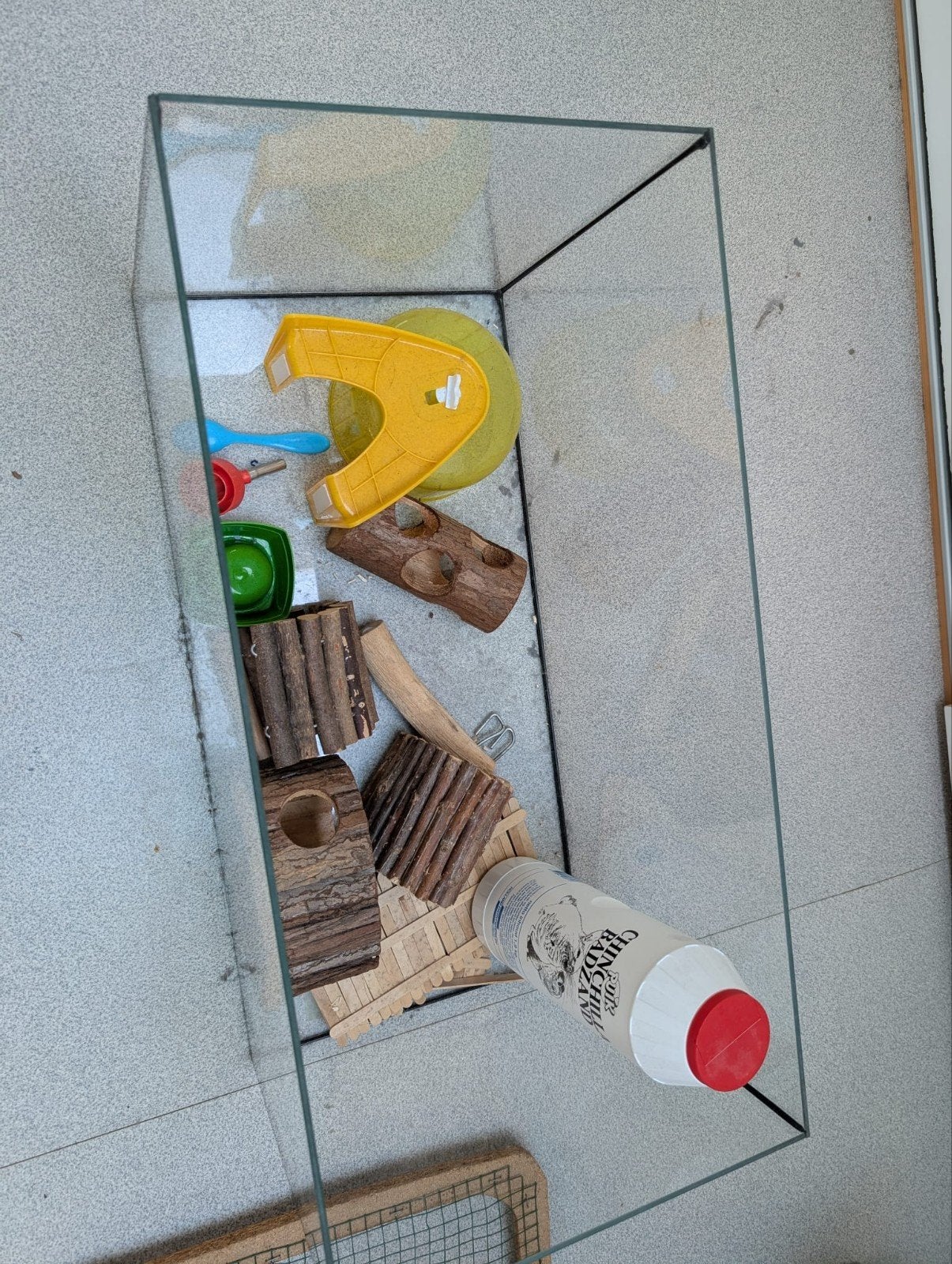 Aquarium met hamsterspullen., Dieren en Toebehoren, Ophalen, Kooi, Hamster, Minder dan 60 cm