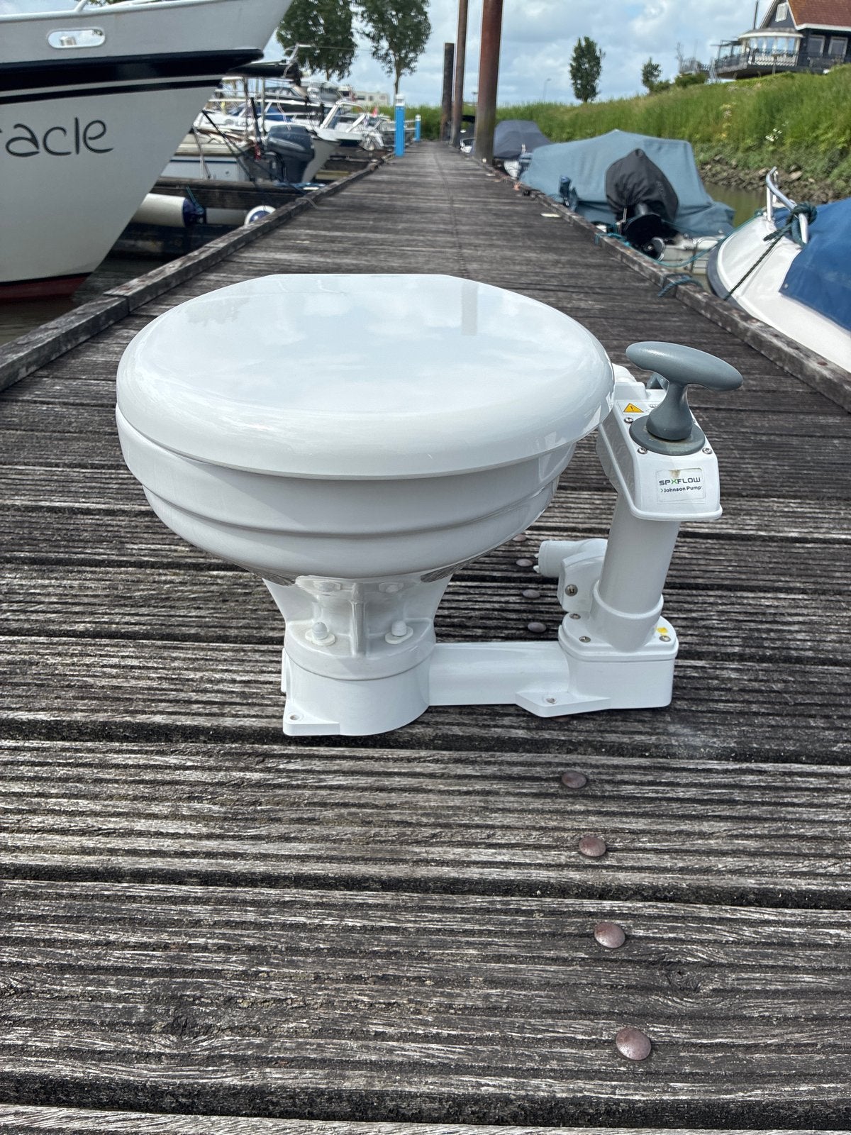 Johnson scheepstoilet met handpomp, grote uitvoering, Watersport en Boten, Ophalen, Zo goed als nieuw, Kombuis en Sanitair