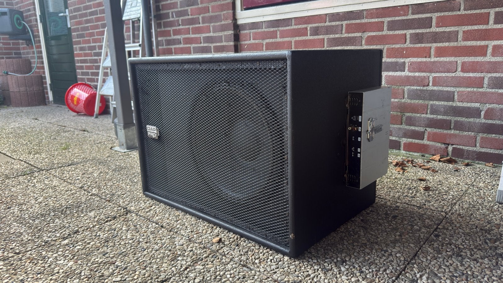 Subwoofer auto 15” 1200W Piek + Versterker DAP, Ophalen, Gebruikt